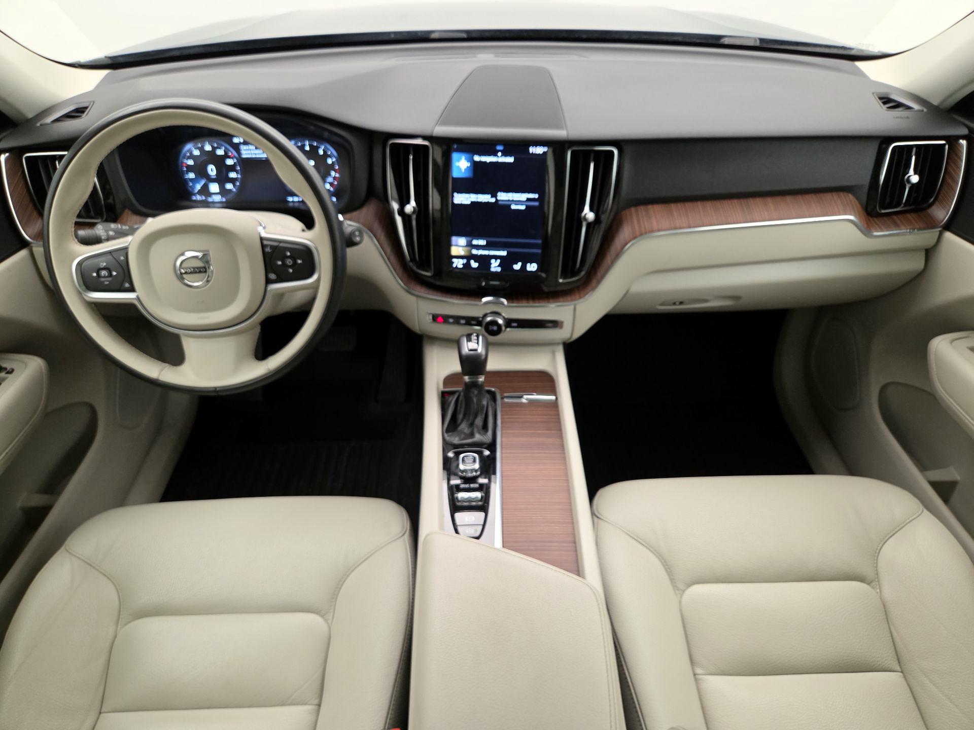 Thumbnail: 2021 Volvo XC60 - 9