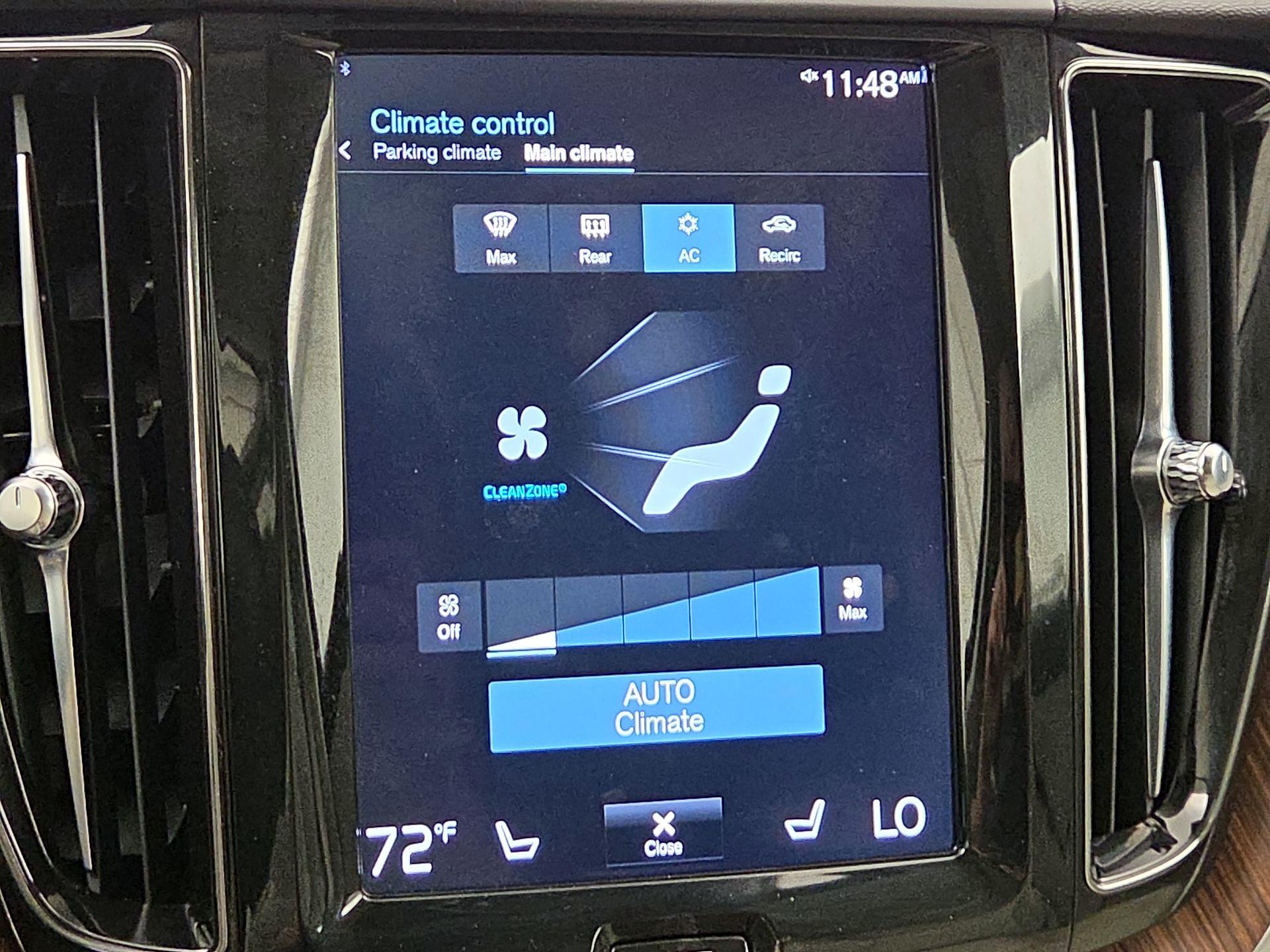 Thumbnail: 2021 Volvo XC60 - 17