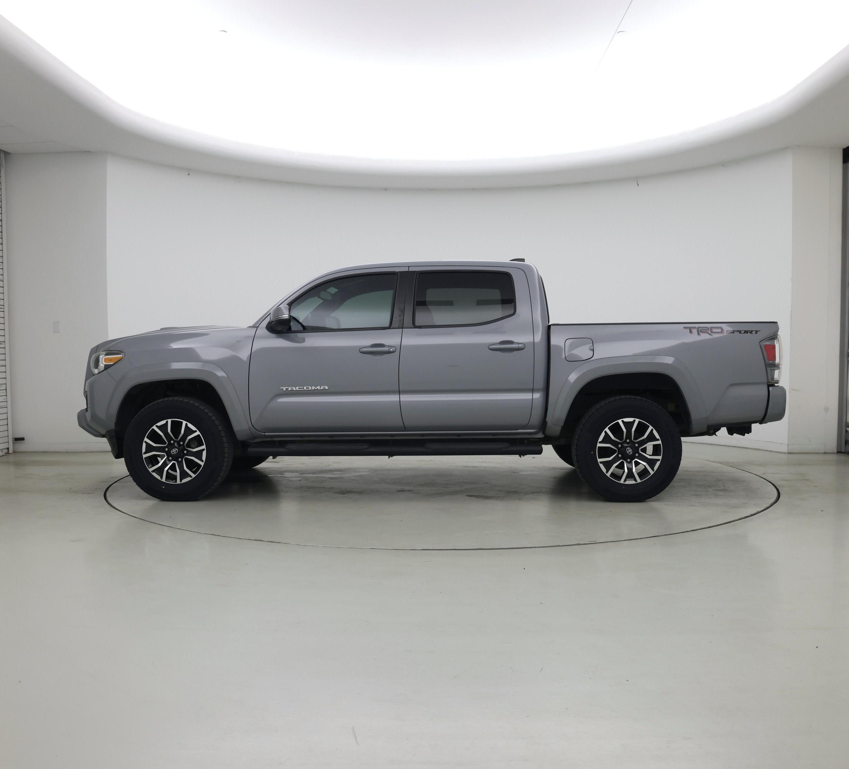 Thumbnail: 2021 Toyota Tacoma - 3