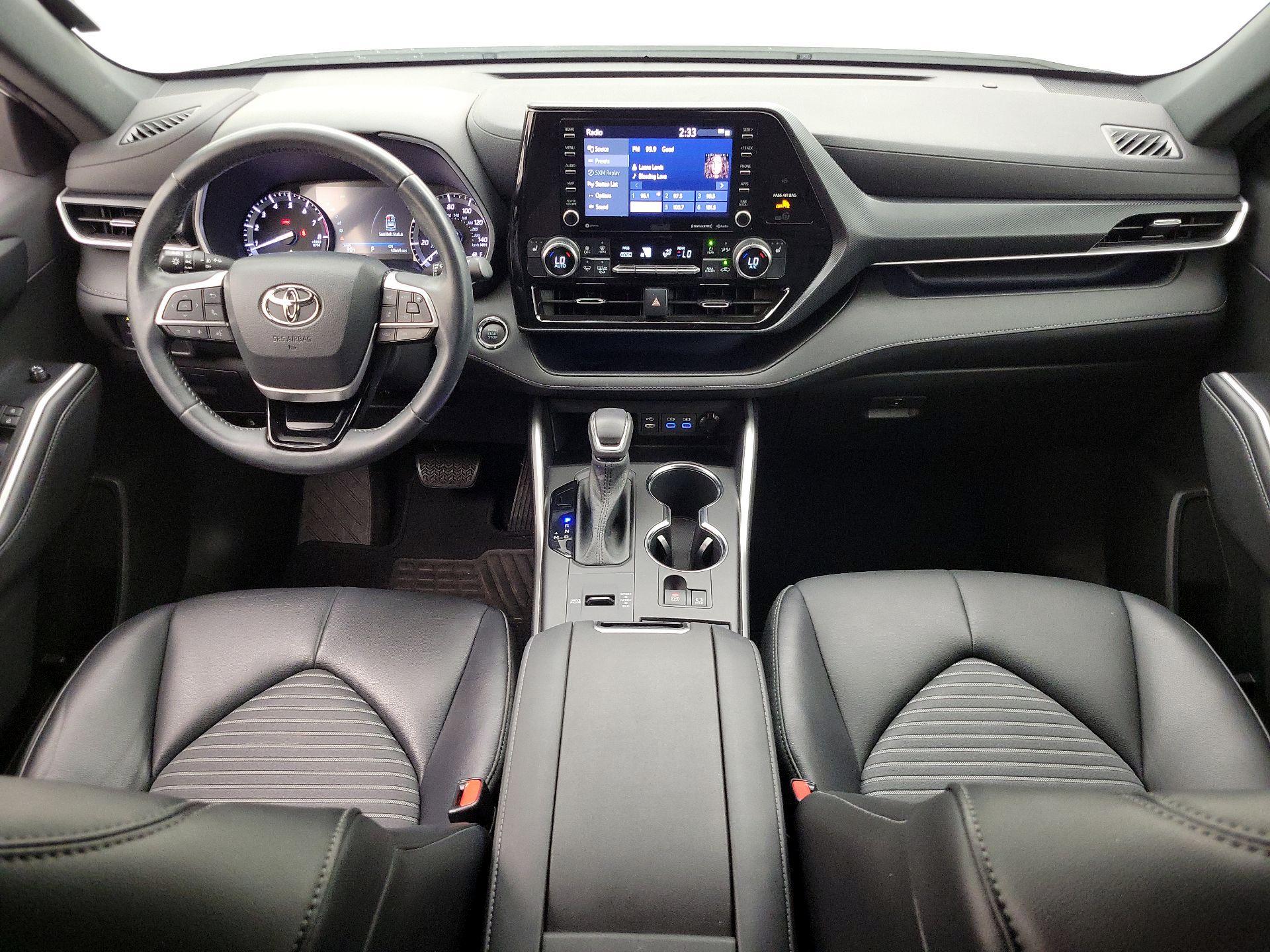 Thumbnail: 2022 Toyota Highlander - 9