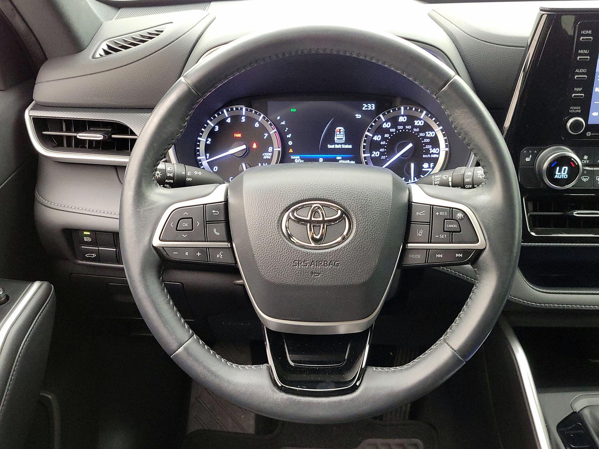 Thumbnail: 2022 Toyota Highlander - 10