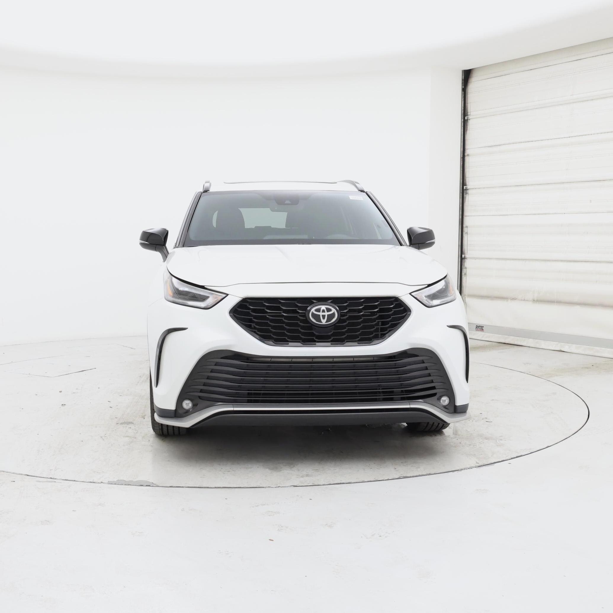 Thumbnail: 2022 Toyota Highlander - 5
