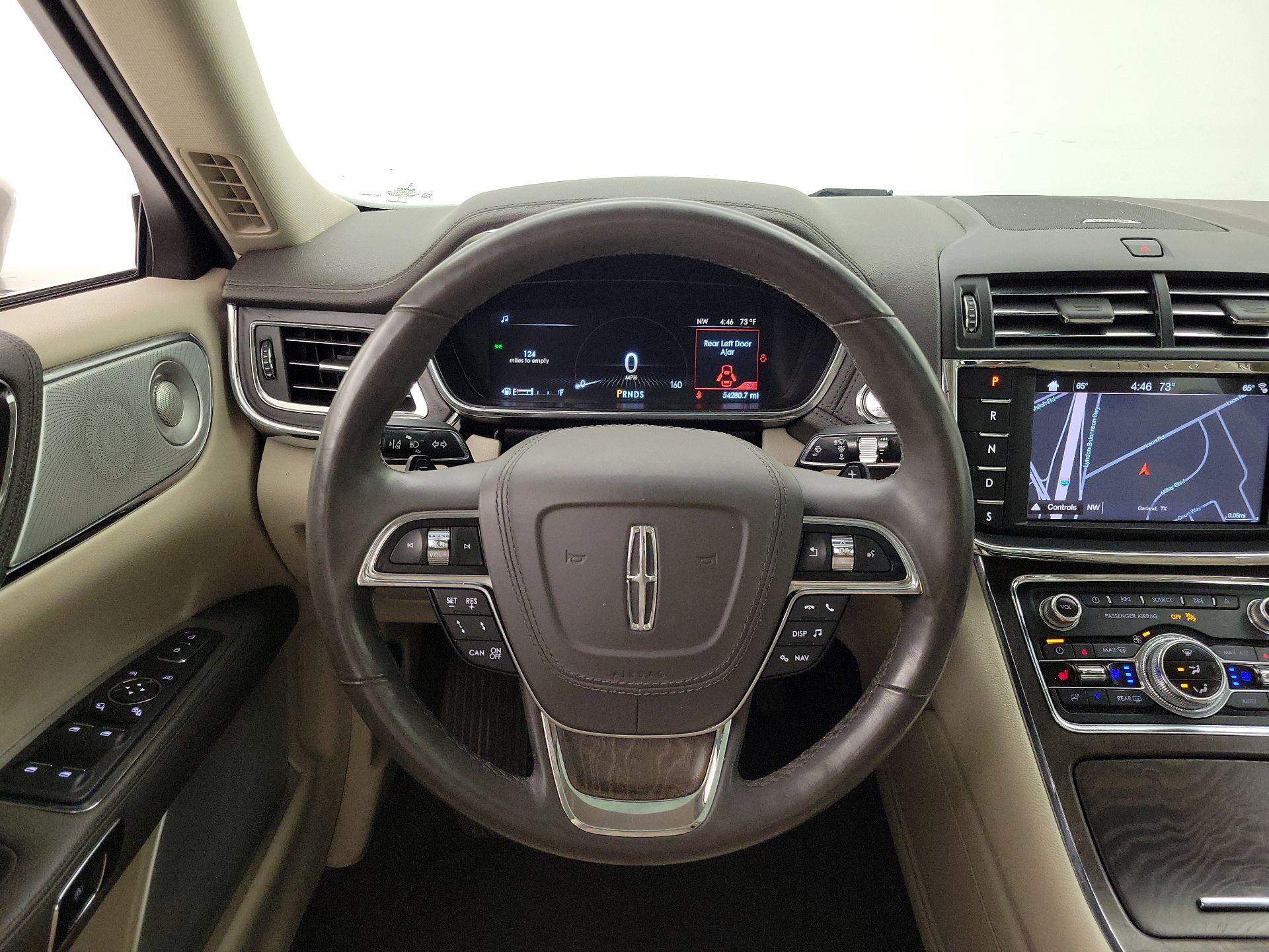 Thumbnail: 2017 Lincoln Continental - 10