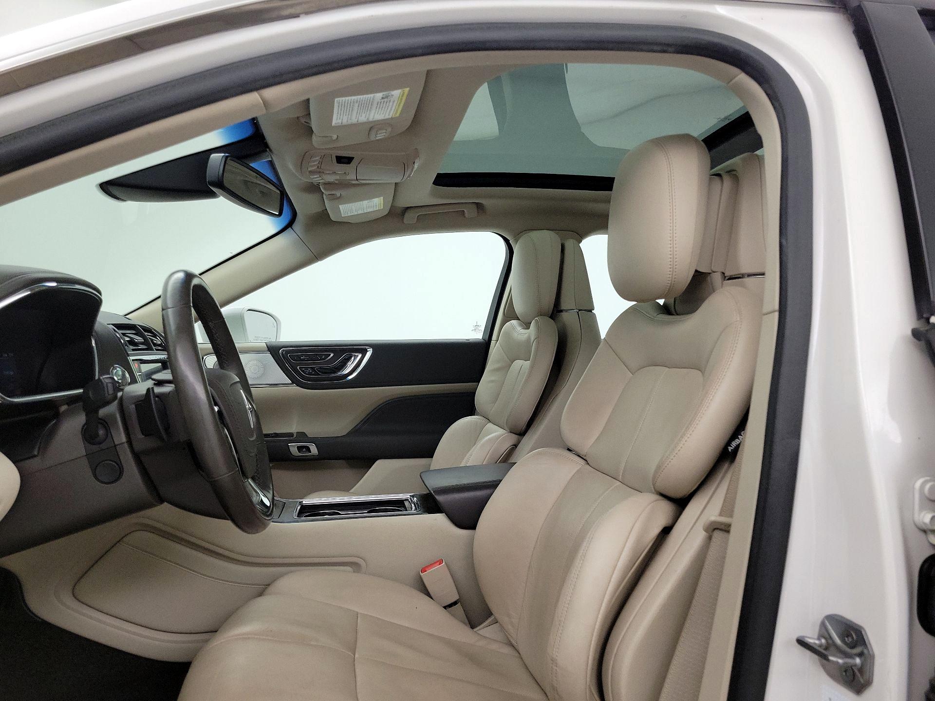 Thumbnail: 2017 Lincoln Continental - 19