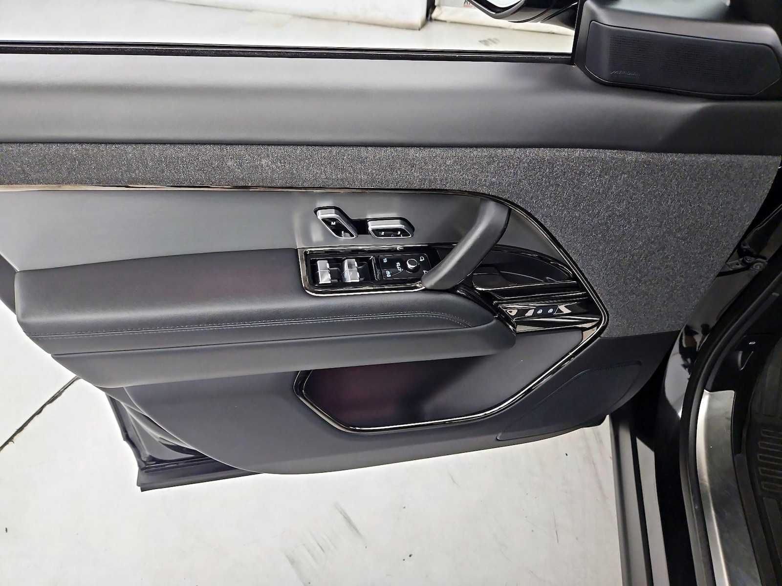 2024 Land Rover Range Rover Sport SE Dynamic - Photo 13