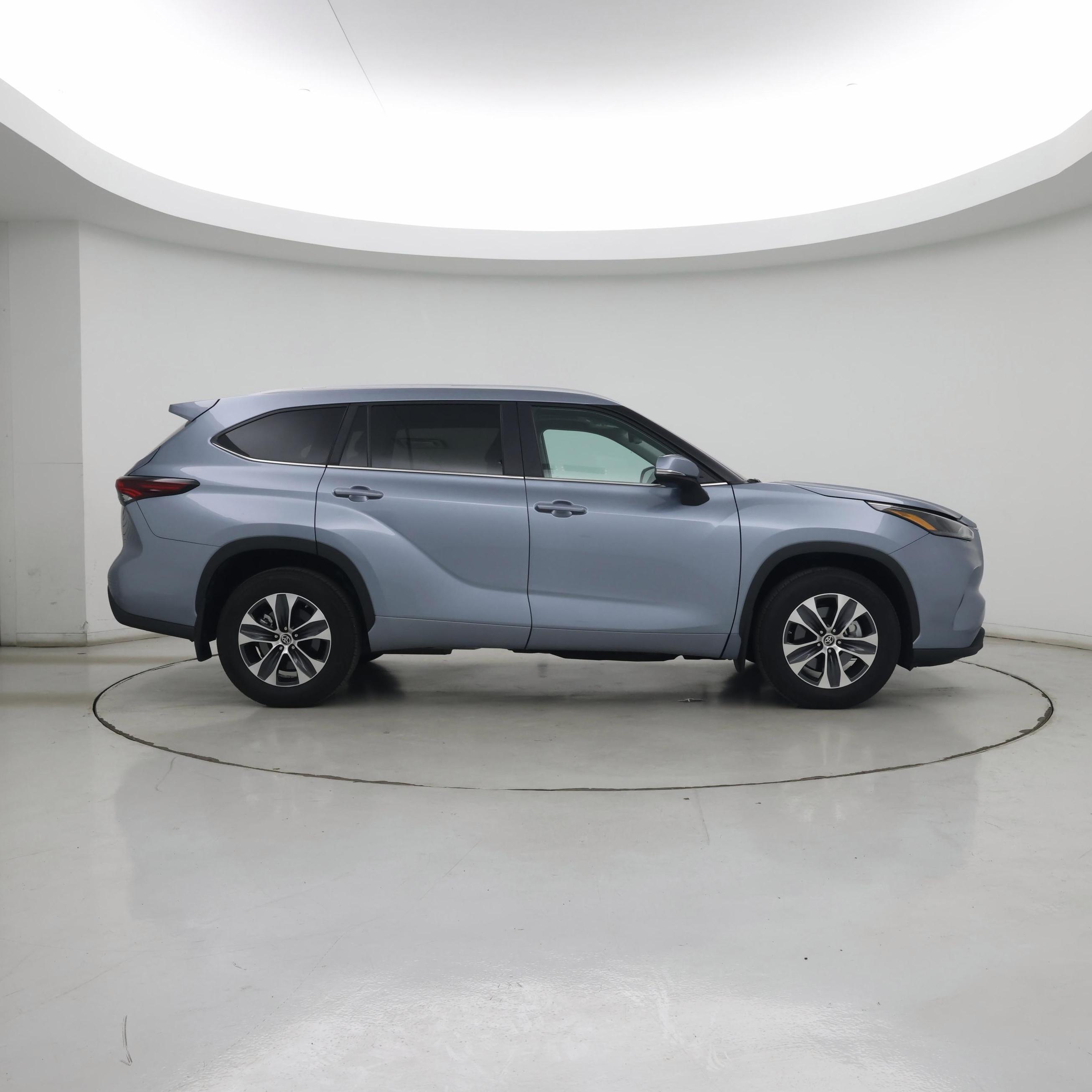 Thumbnail: 2024 Toyota Highlander - 7