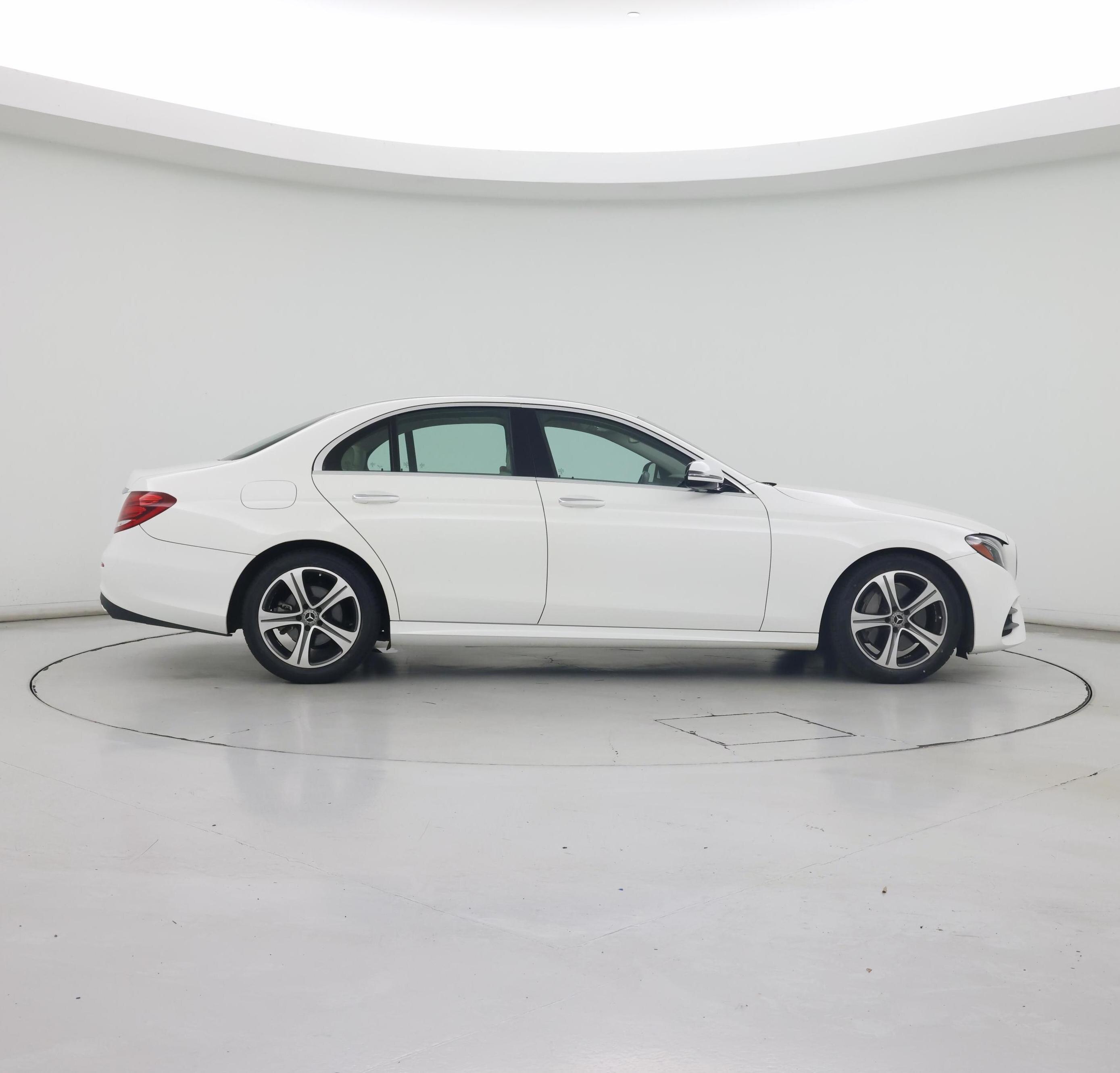 Thumbnail: 2020 Mercedes-Benz E-Class - 7