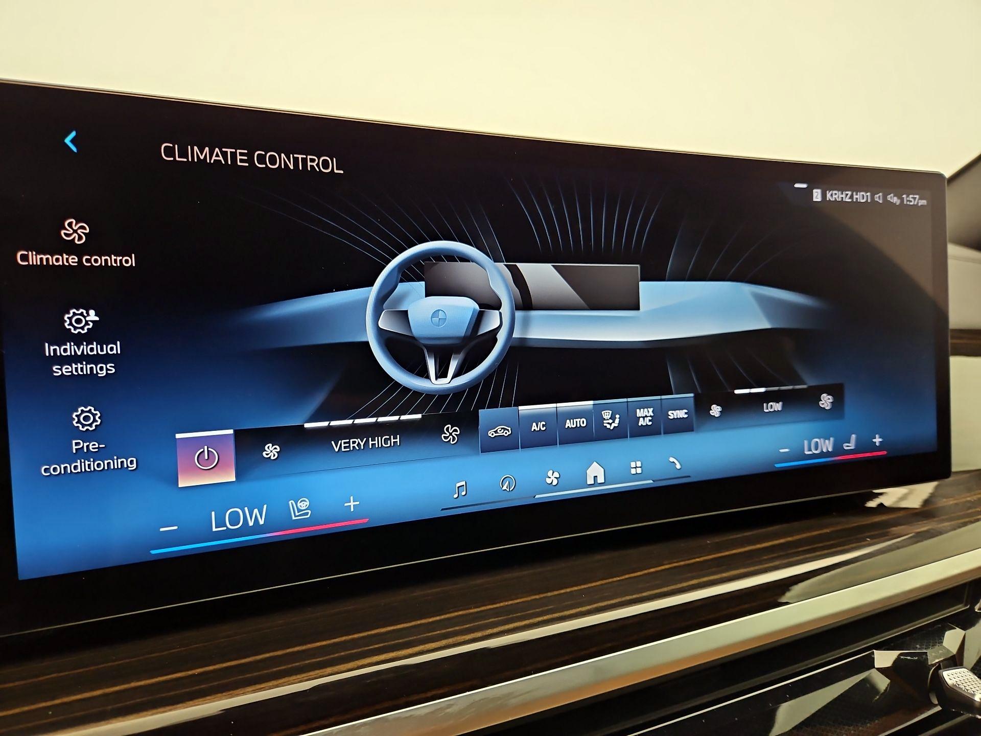 Thumbnail: 2025 BMW X5 - 17
