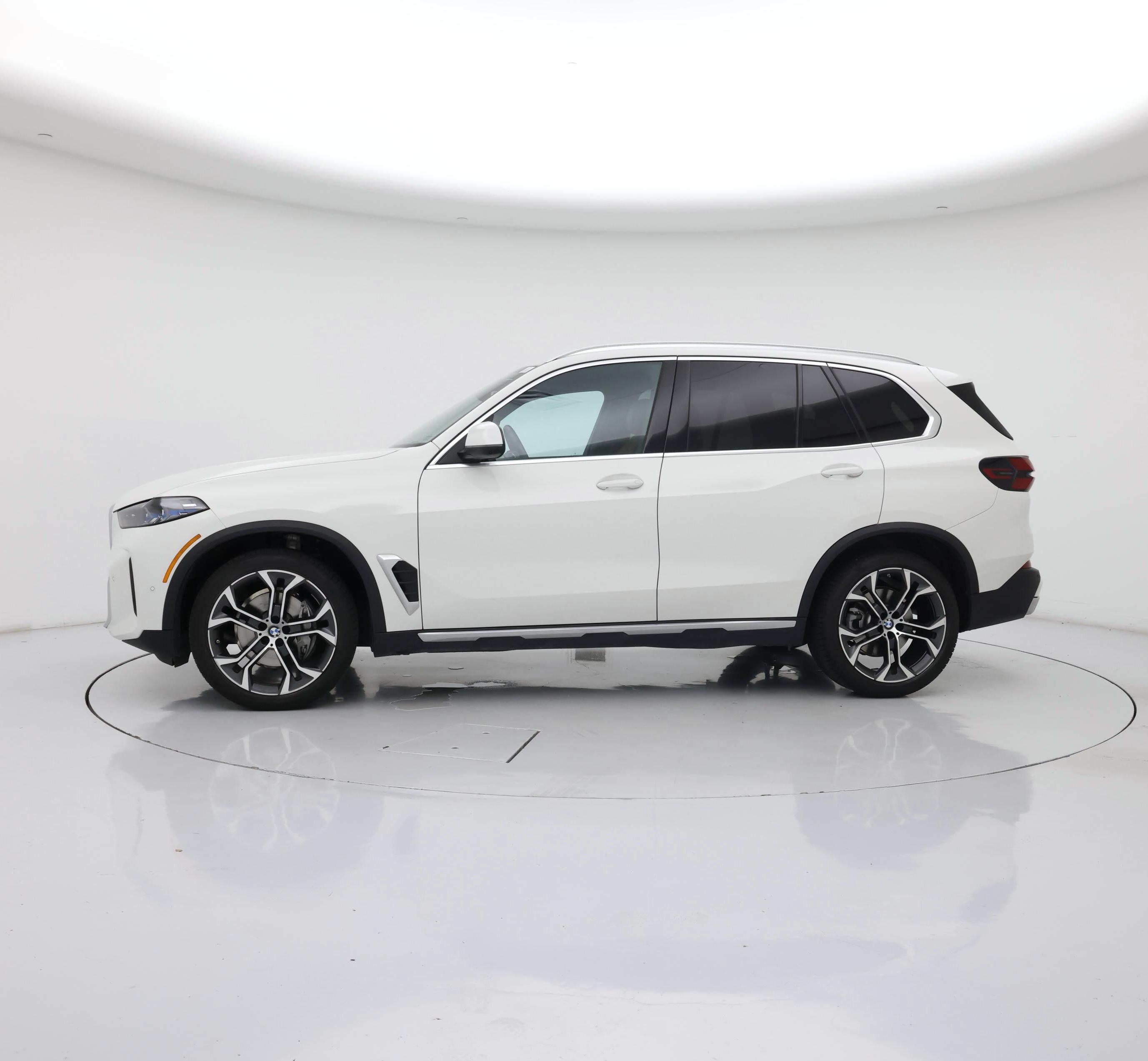 Thumbnail: 2025 BMW X5 - 3