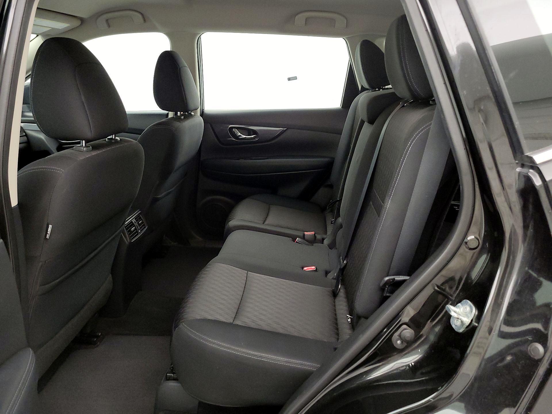 Thumbnail: 2018 Nissan Rogue - 19
