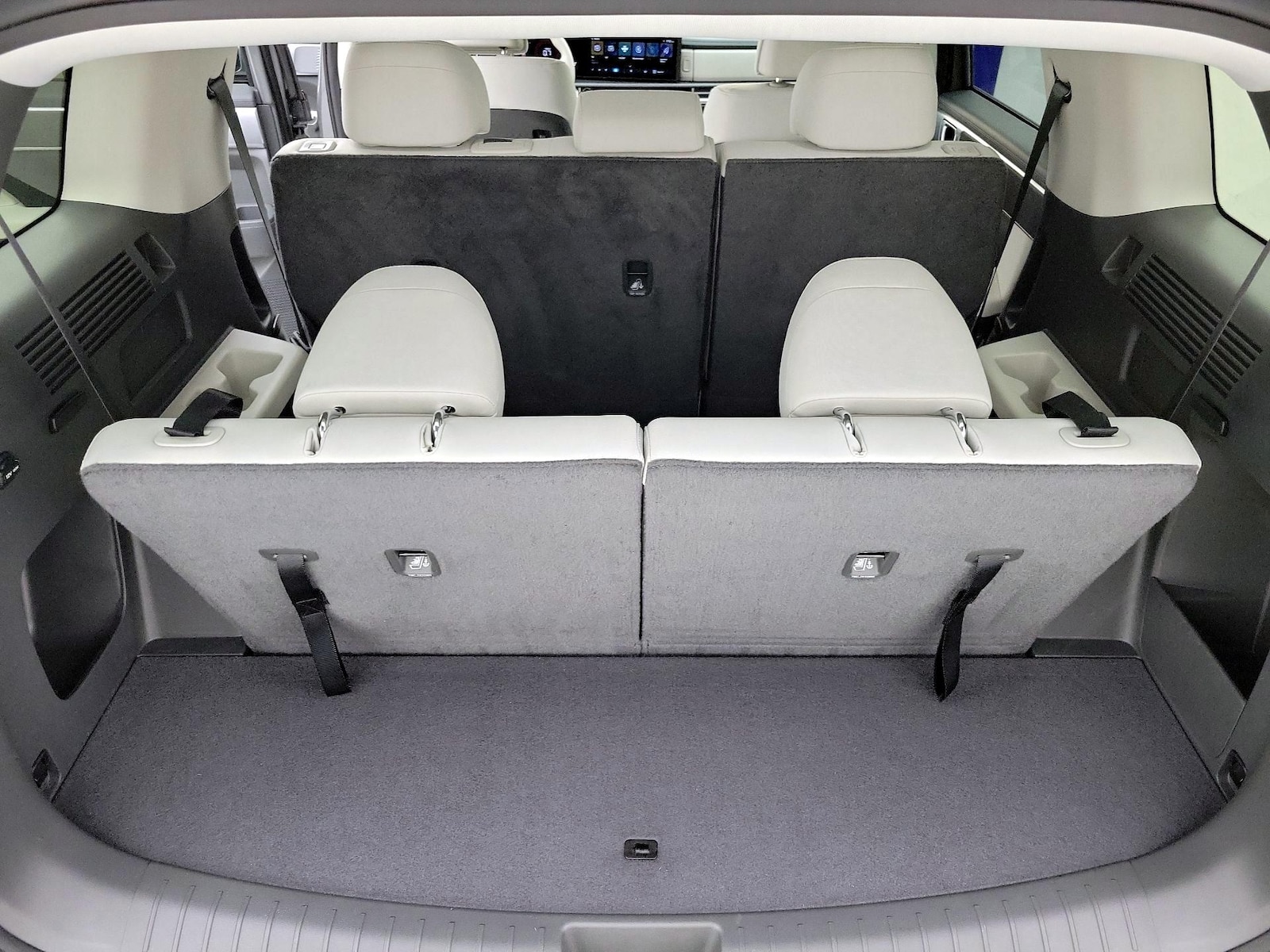 2026 Hyundai Santa Fe SE - Photo 22