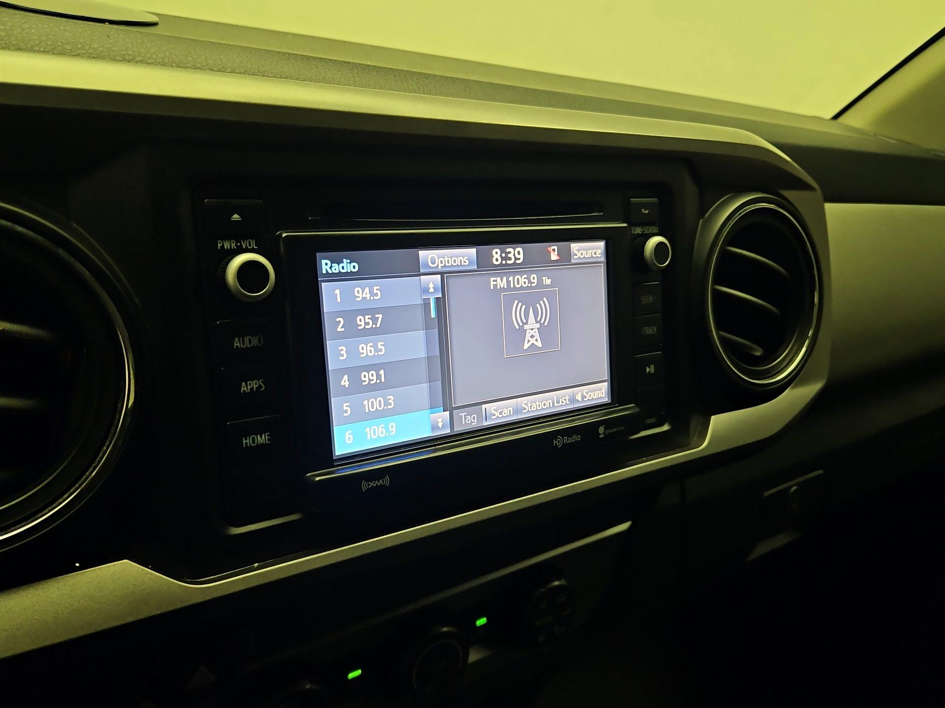 Thumbnail: 2019 Toyota Tacoma - 15