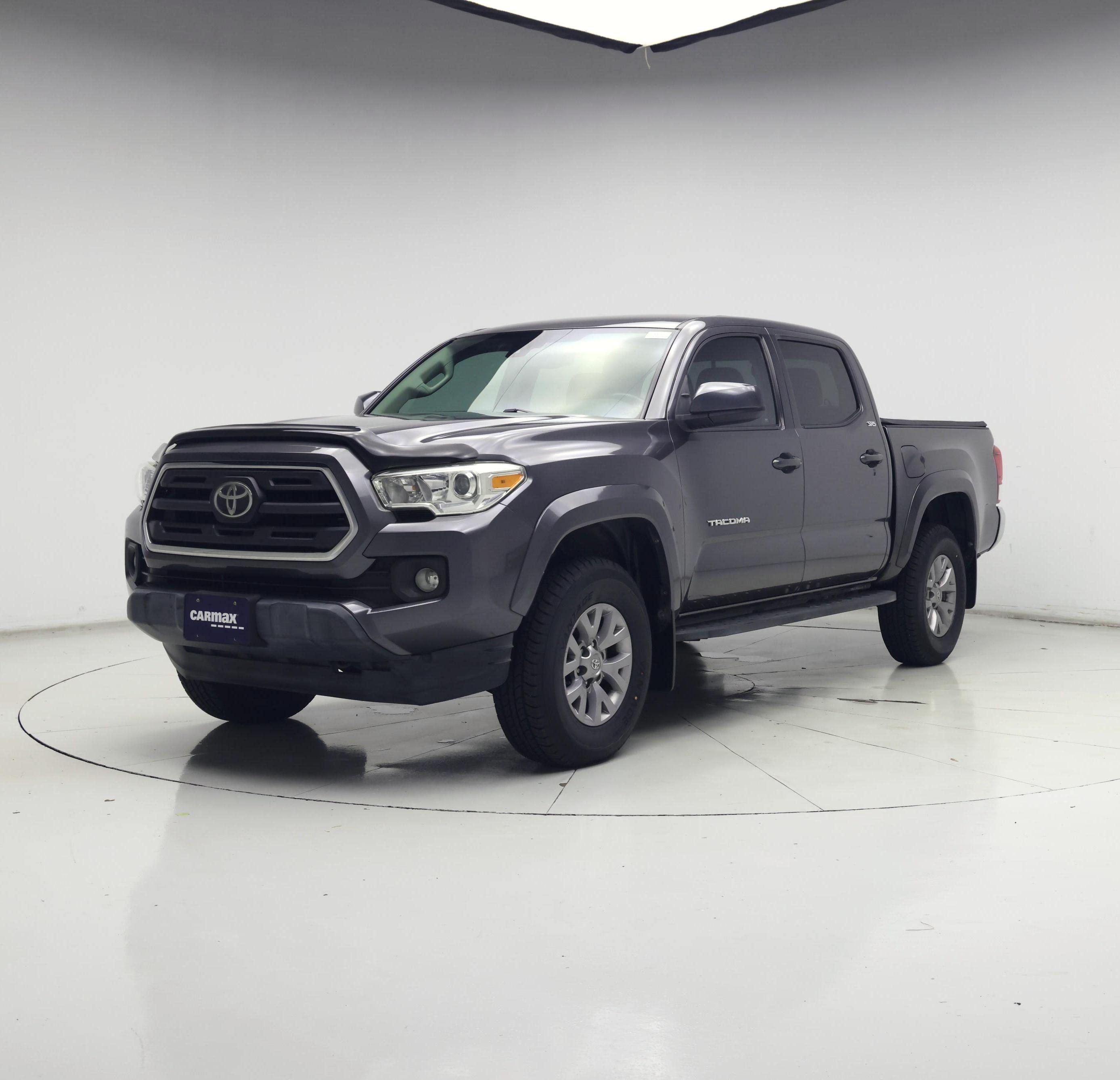 Thumbnail: 2019 Toyota Tacoma - 4