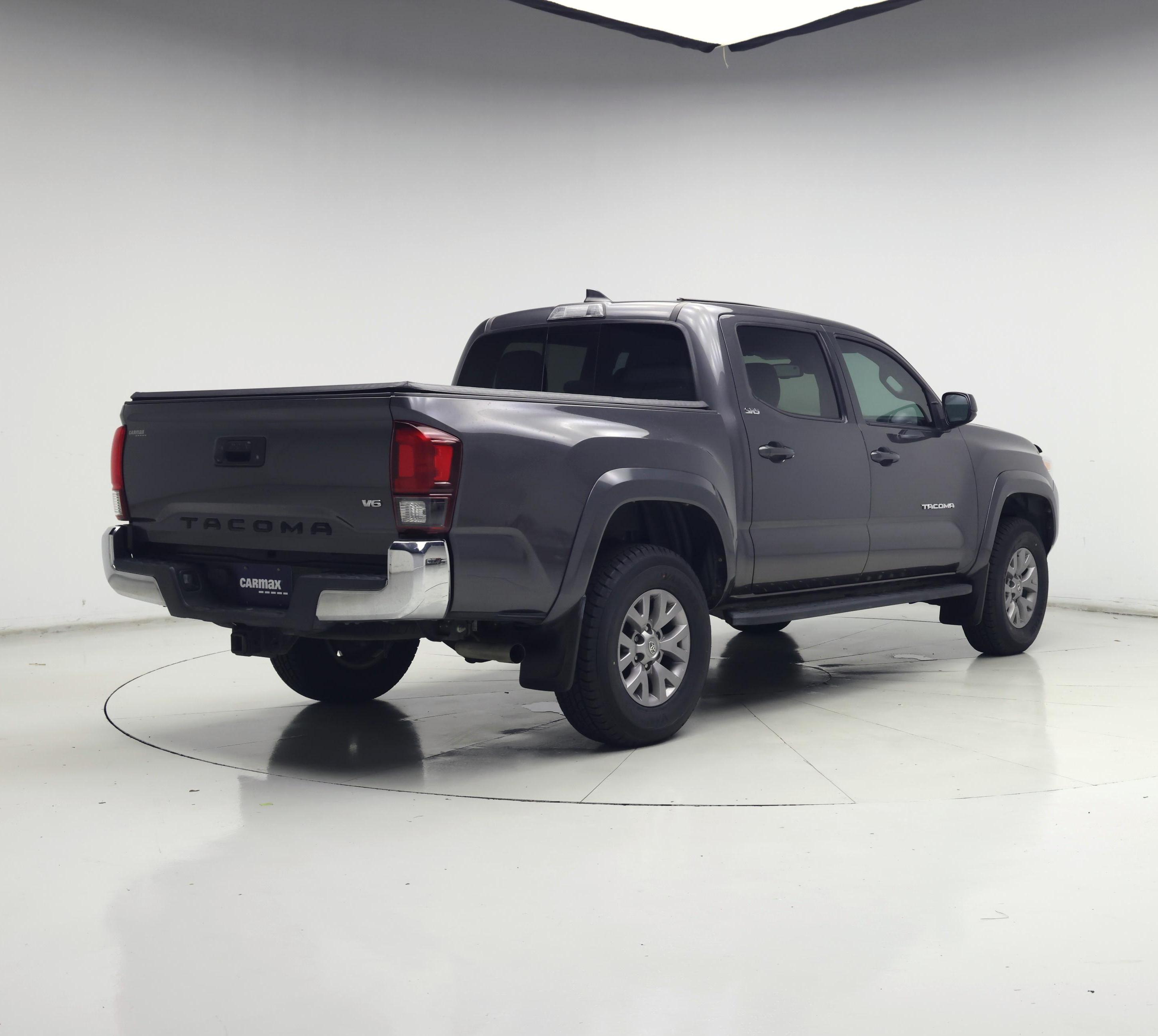 Thumbnail: 2019 Toyota Tacoma - 8