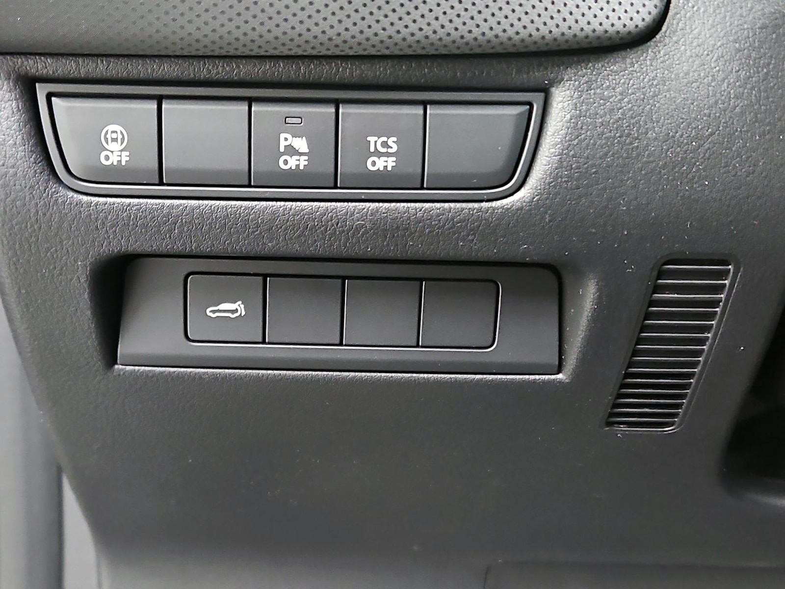 2026 Mazda CX-50 Meridian Edition - Photo 14