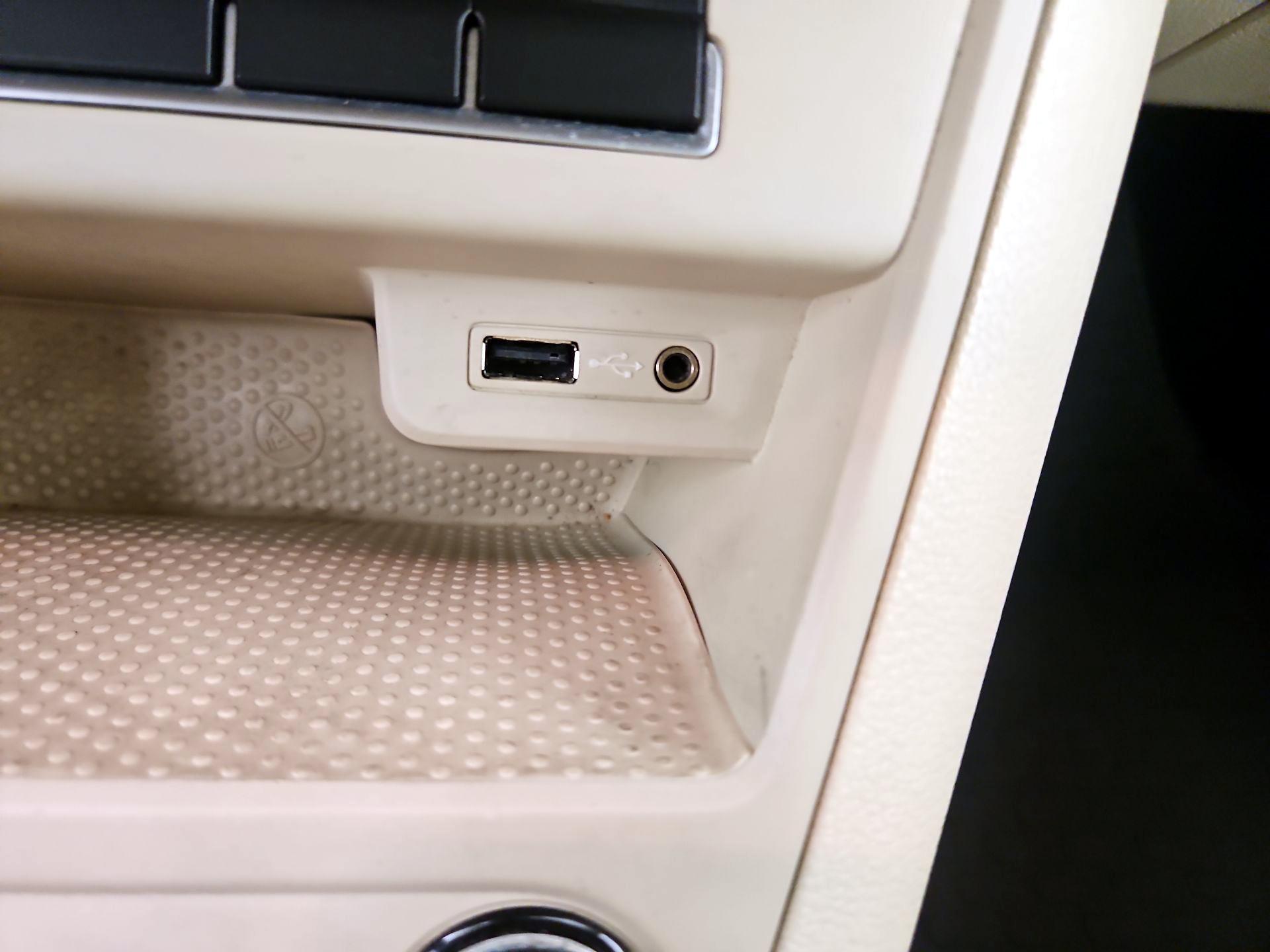 Thumbnail: 2016 Volkswagen Tiguan - 17