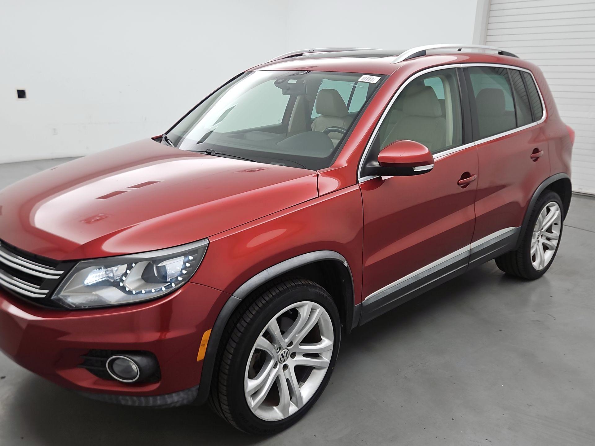 Thumbnail: 2016 Volkswagen Tiguan - 3