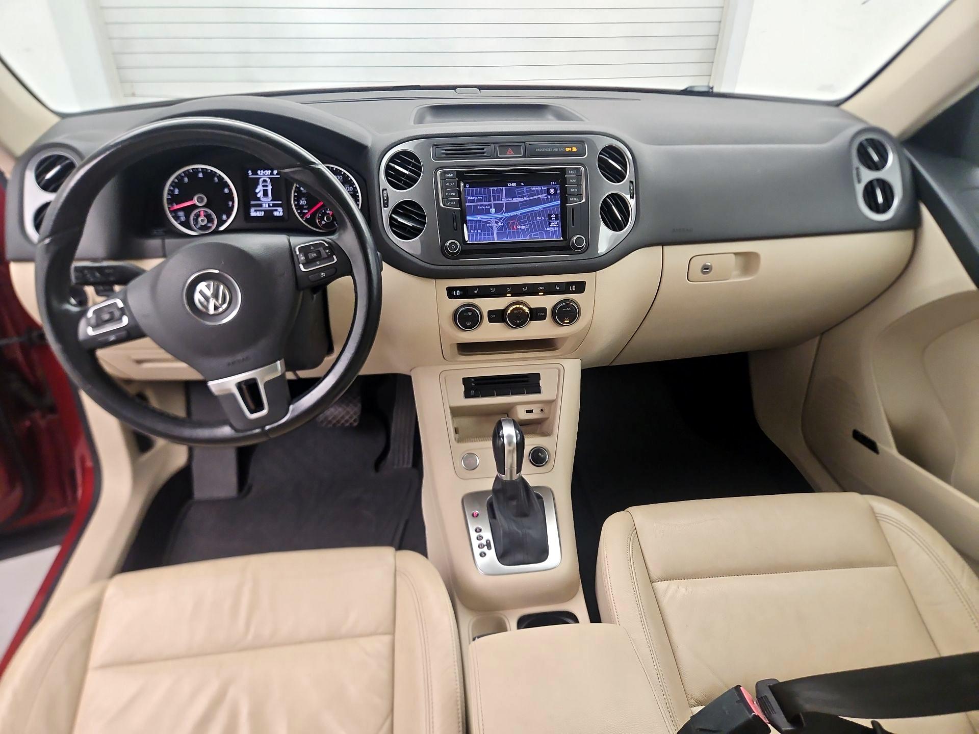 Thumbnail: 2016 Volkswagen Tiguan - 8