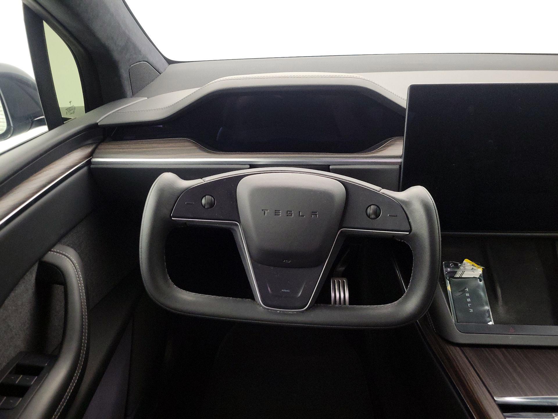 Thumbnail: 2023 Tesla Model X - 10