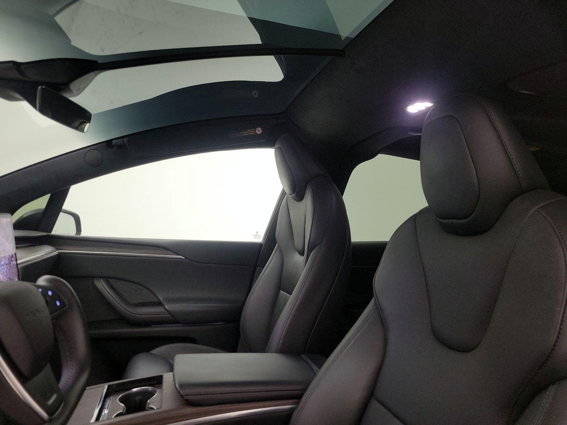 Thumbnail: 2023 Tesla Model X - 18