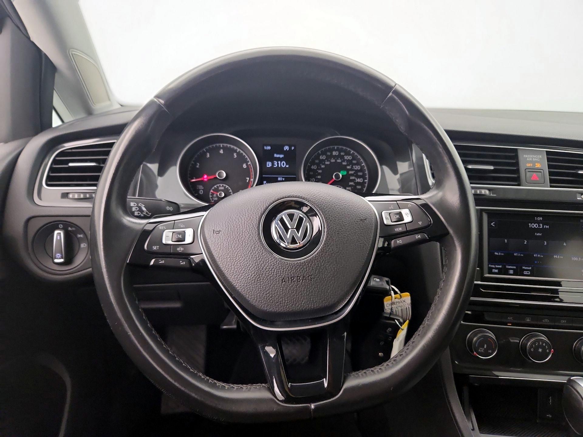 Thumbnail: 2019 Volkswagen Golf - 10