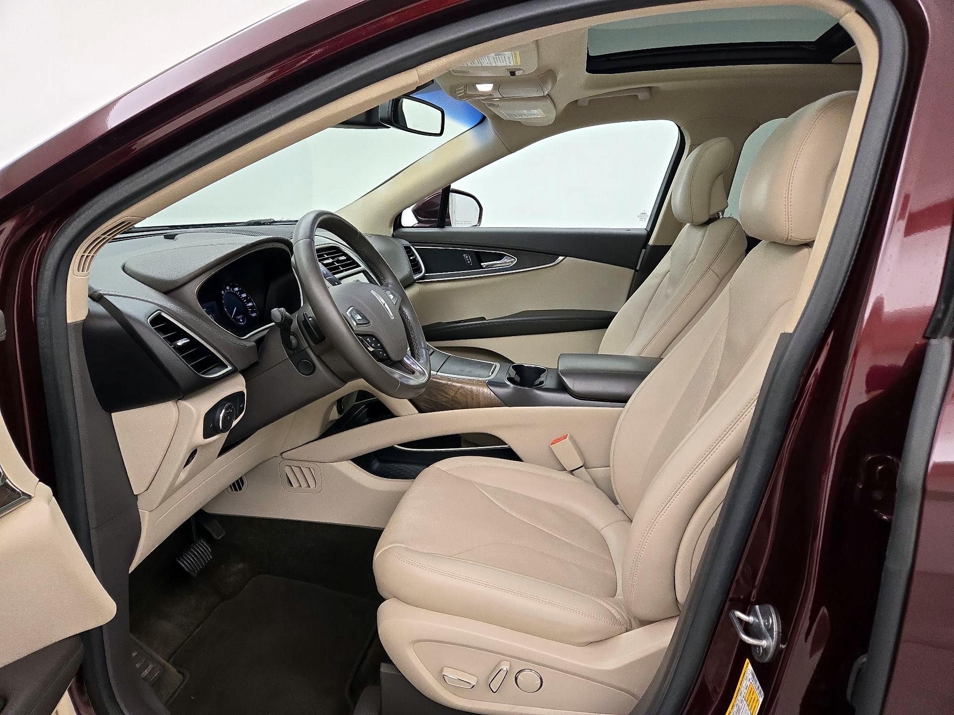 Thumbnail: 2017 Lincoln MKX - 11