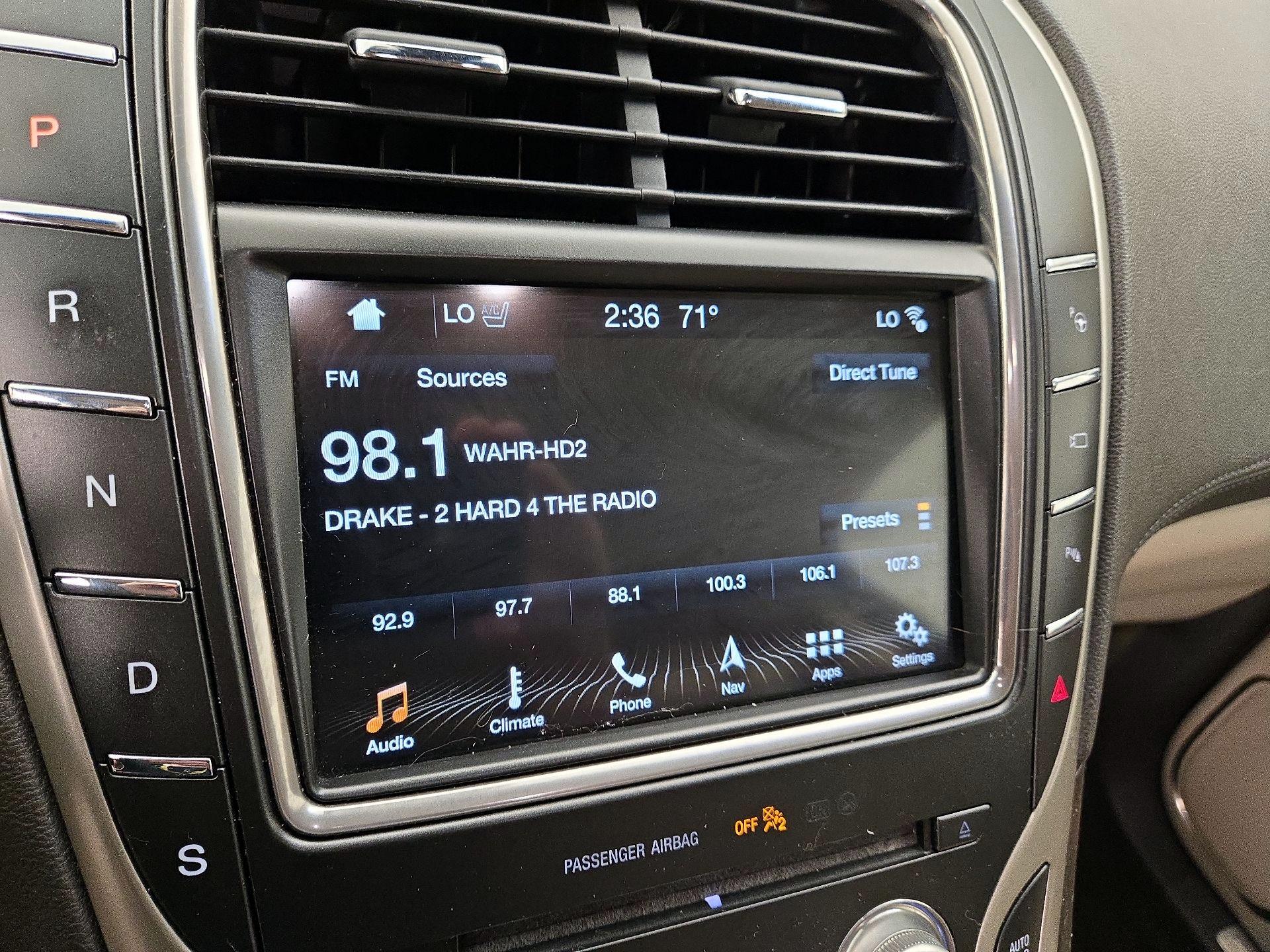 Thumbnail: 2017 Lincoln MKX - 16