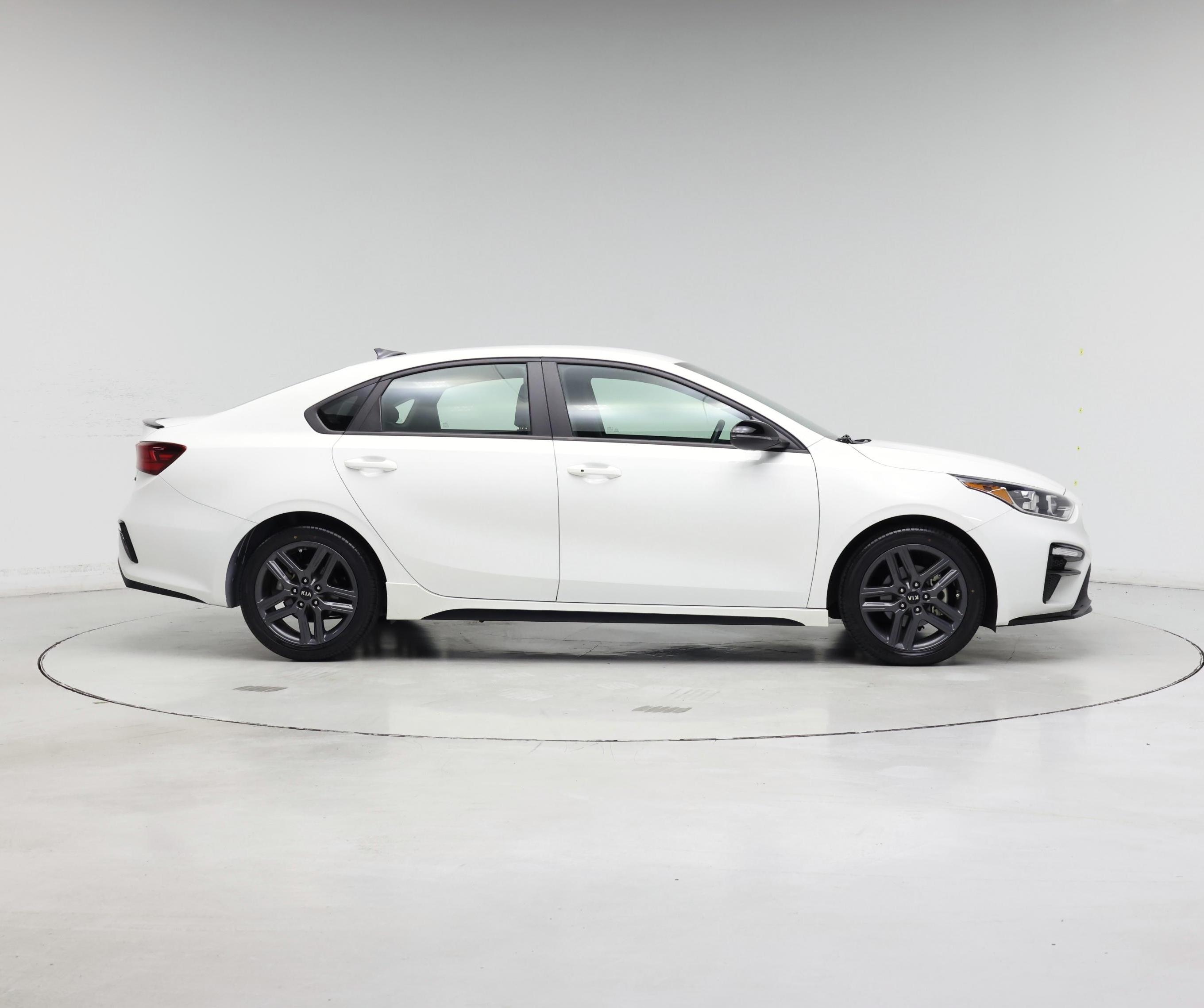 Thumbnail: 2021 Kia Forte - 7