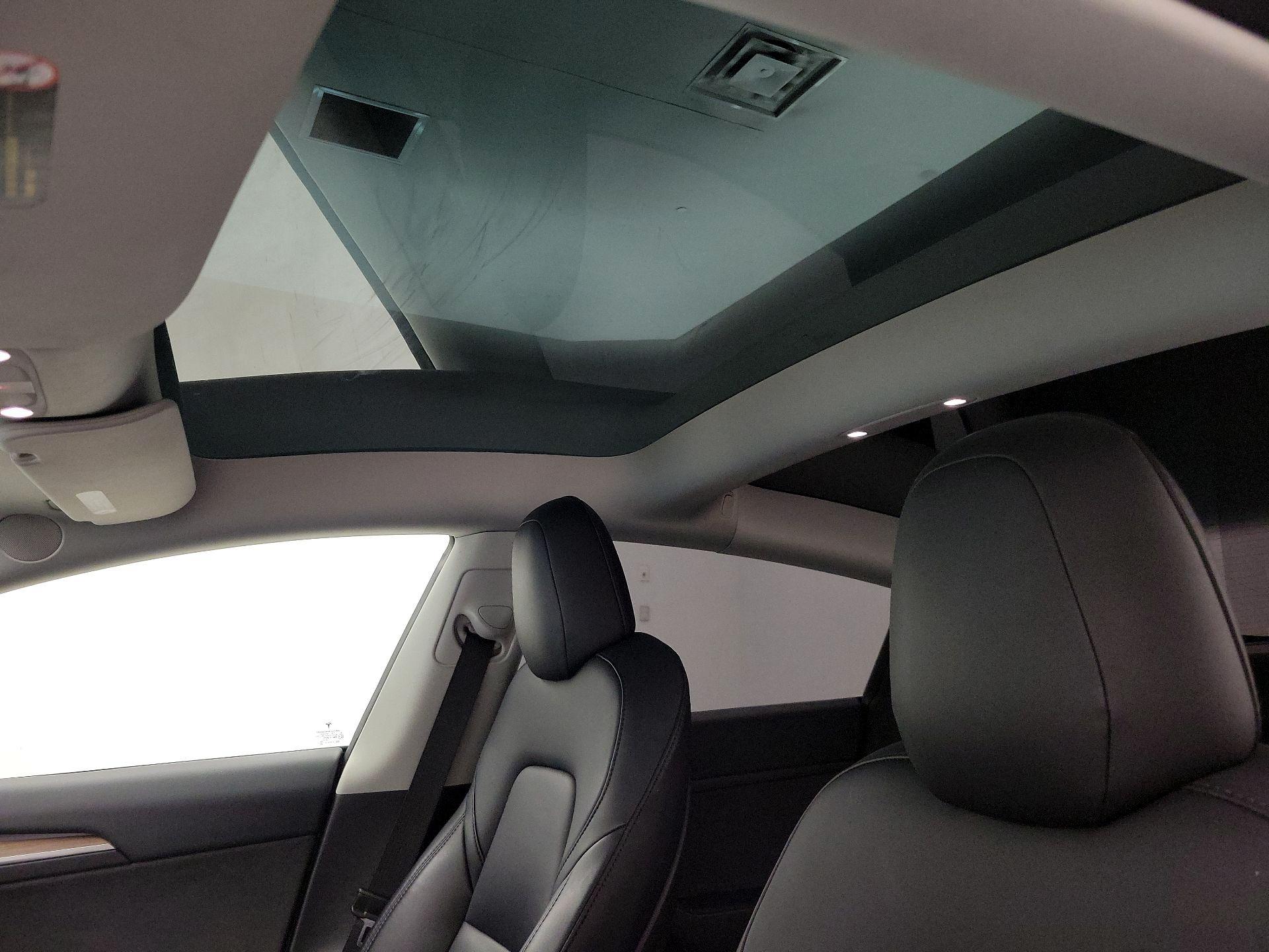Thumbnail: 2023 Tesla Model 3 - 18