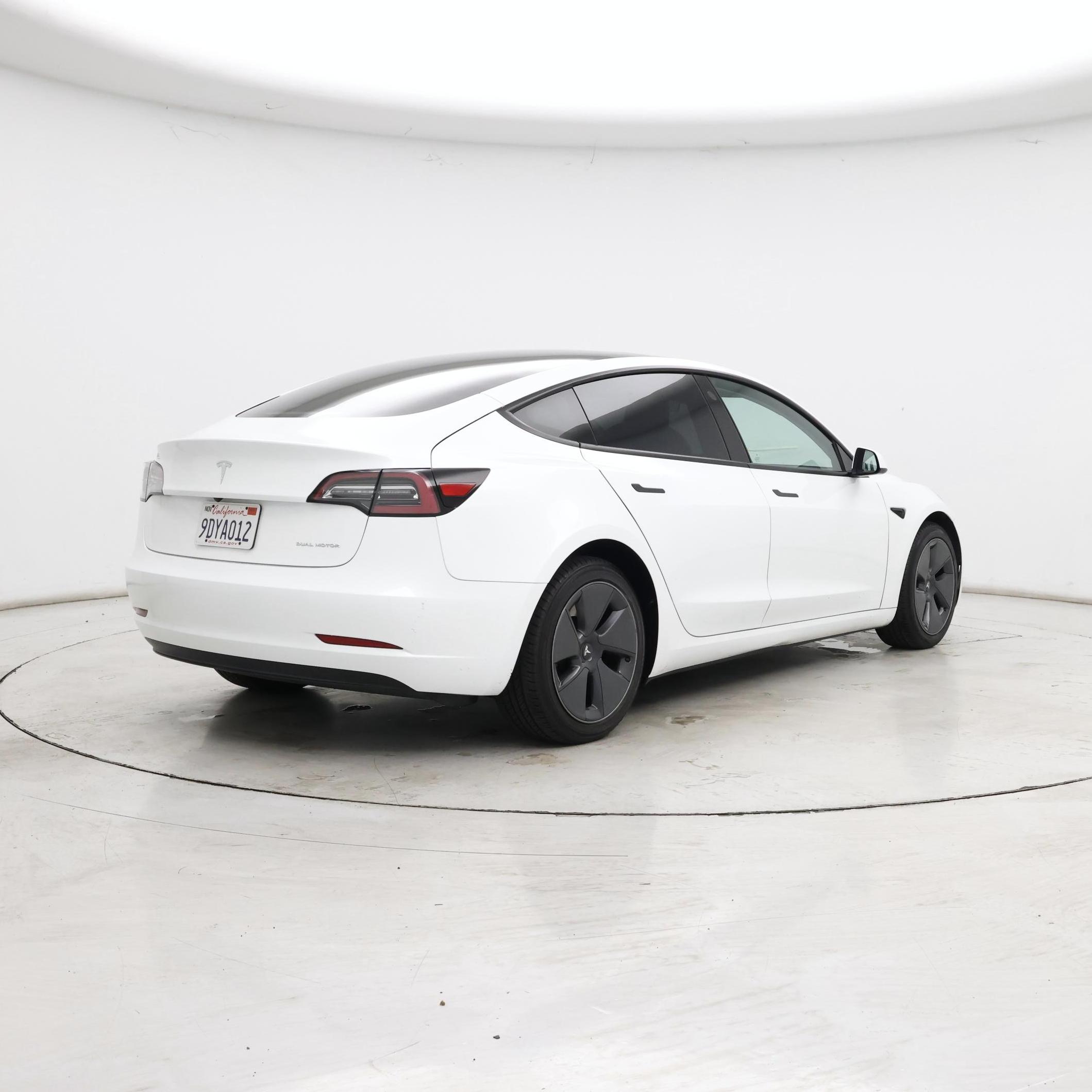 Thumbnail: 2023 Tesla Model 3 - 8