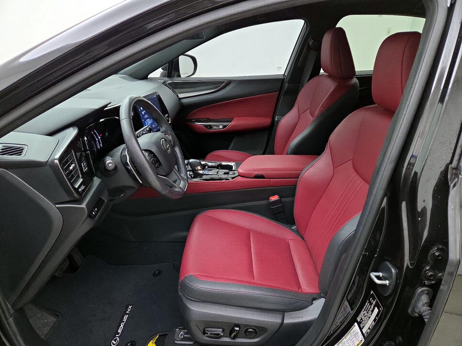 2024 Lexus NX 250 - Photo 12