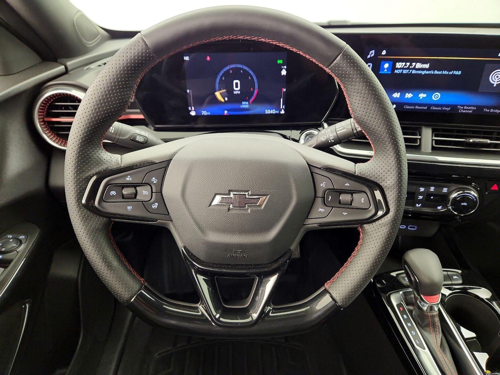 2025 Chevrolet Trax RS - Photo 11
