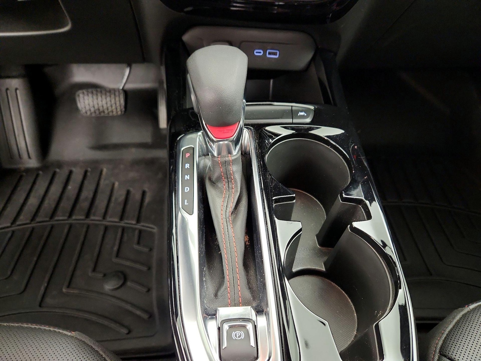 2025 Chevrolet Trax RS - Photo 18