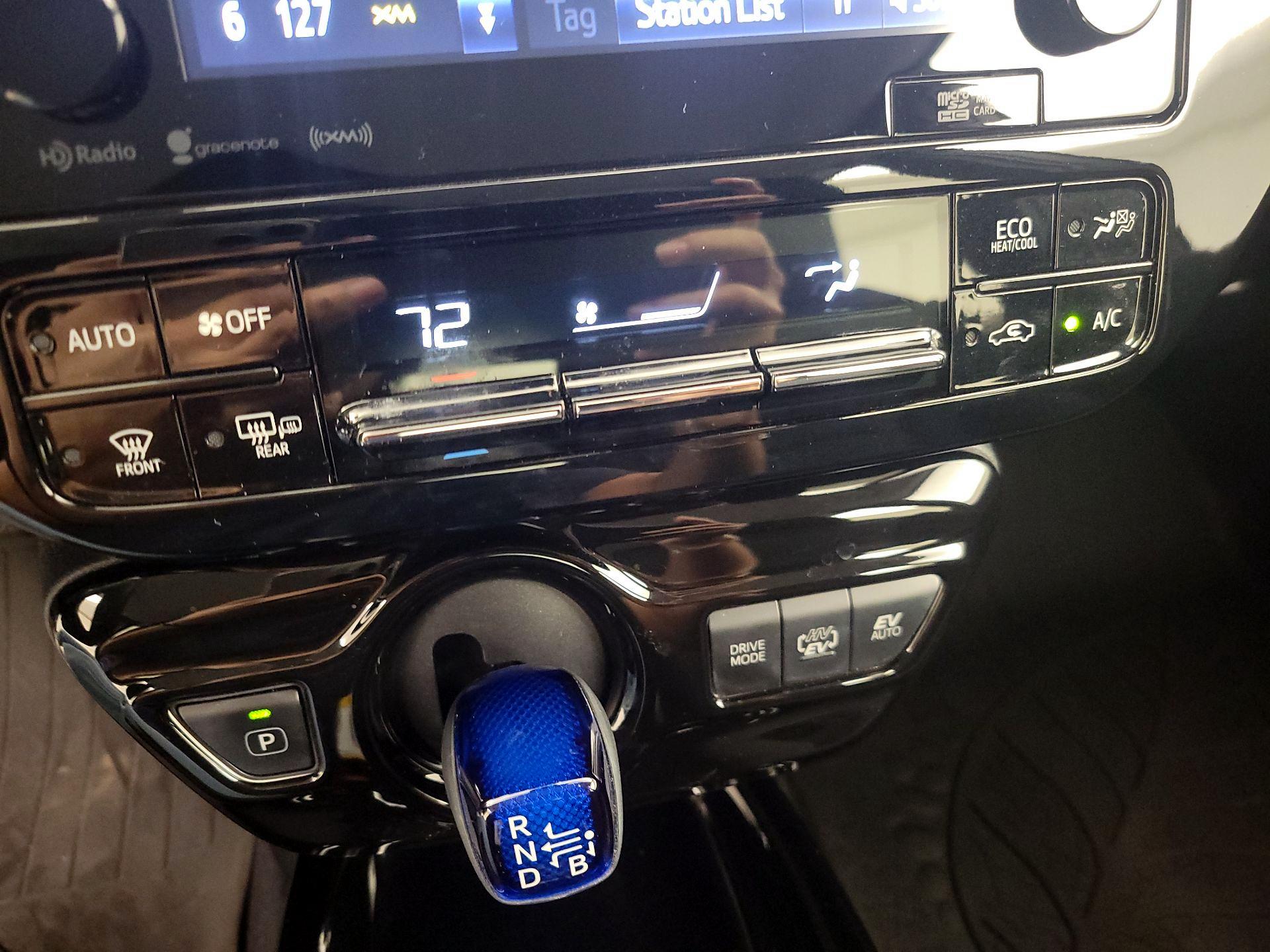 Thumbnail: 2018 Toyota Prius Prime - 16