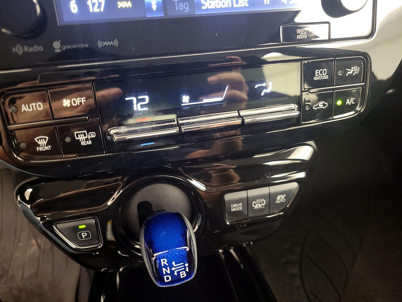 2018 Toyota Prius Prime Plus - Photo 17
