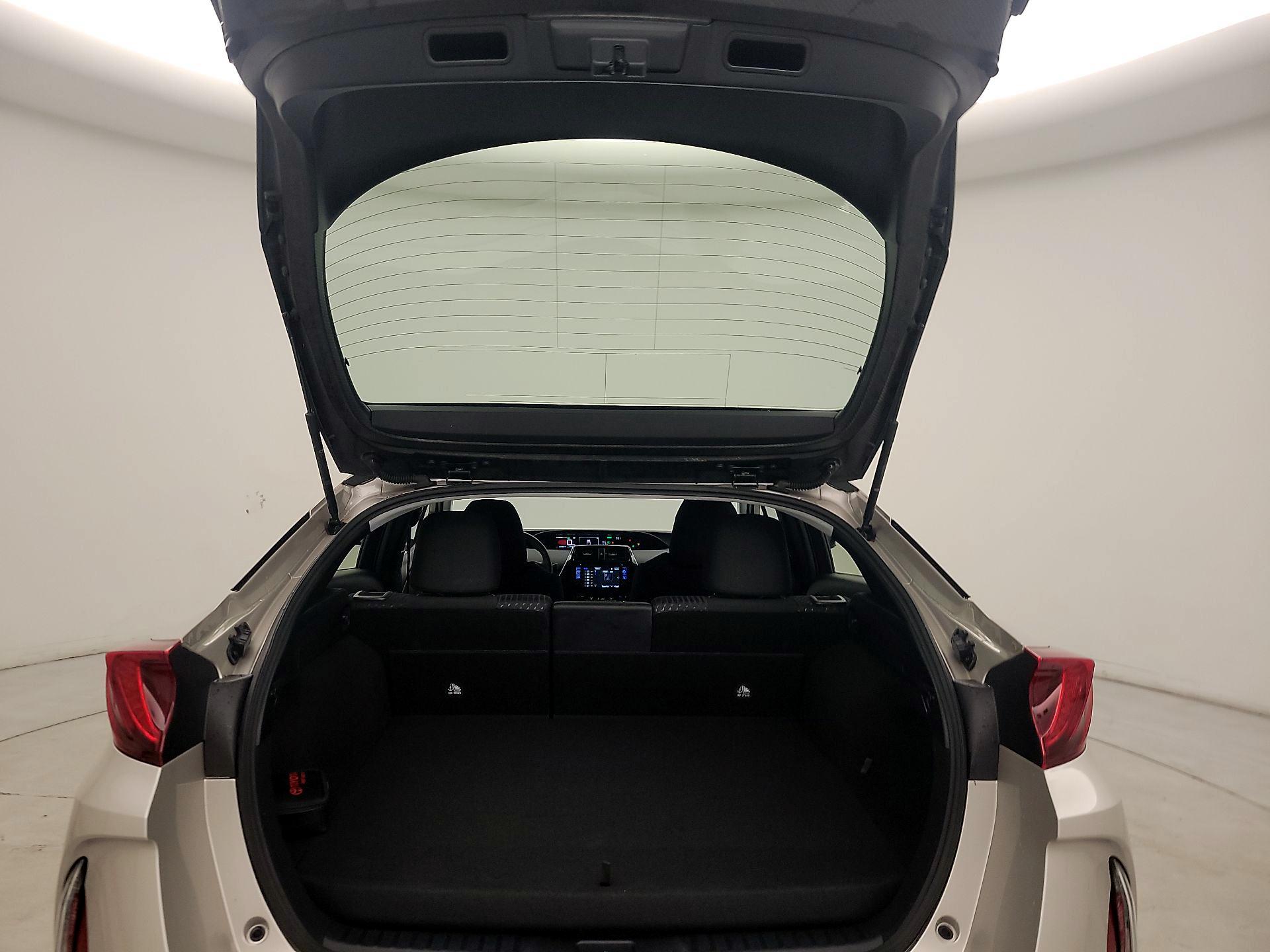 Thumbnail: 2018 Toyota Prius Prime - 19