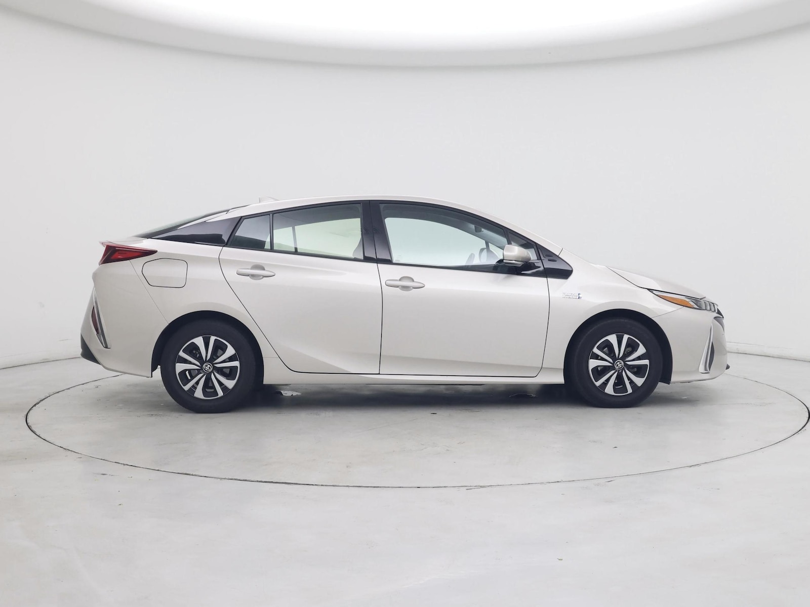 2018 Toyota Prius Prime Plus - Photo 8