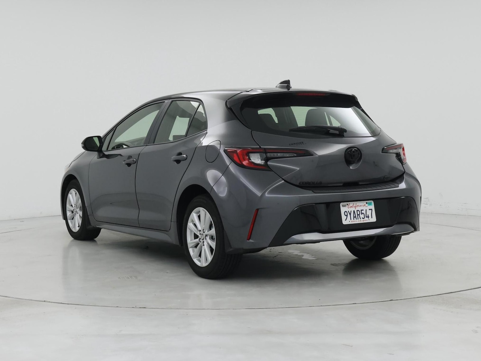 2026 Toyota Corolla Hatchback SE - Photo 3