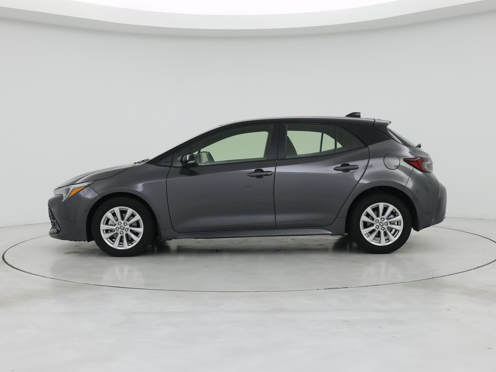2026 Toyota Corolla Hatchback SE - Photo 4
