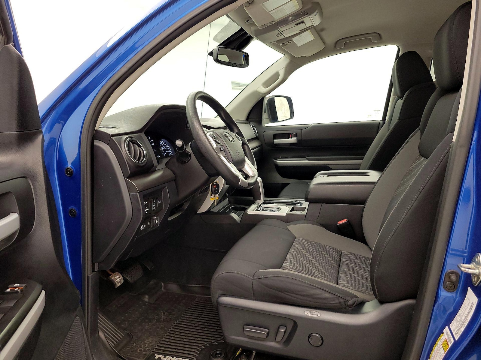 2018 Toyota Tundra SR5 - Photo 12