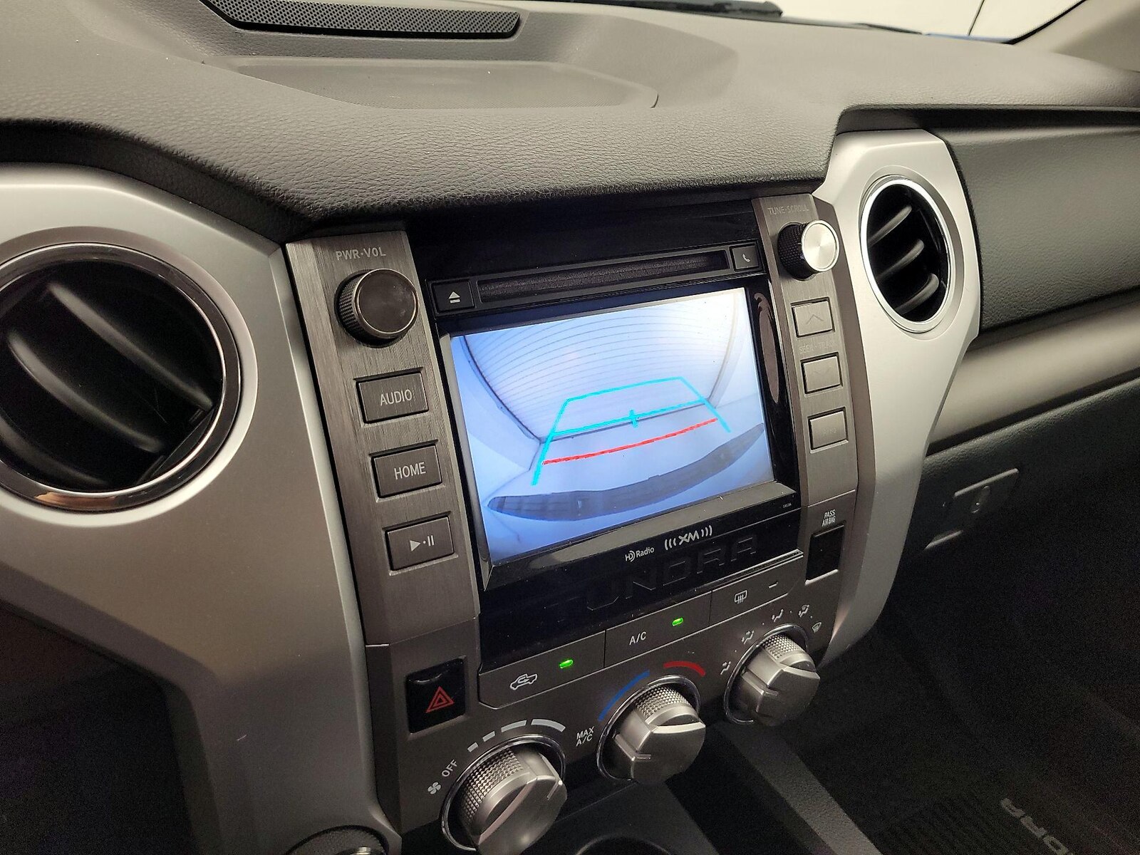 2018 Toyota Tundra SR5 - Photo 15