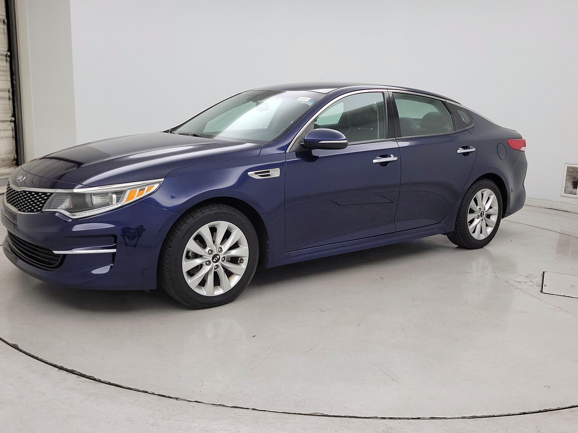 Thumbnail: 2018 Kia Optima - 3