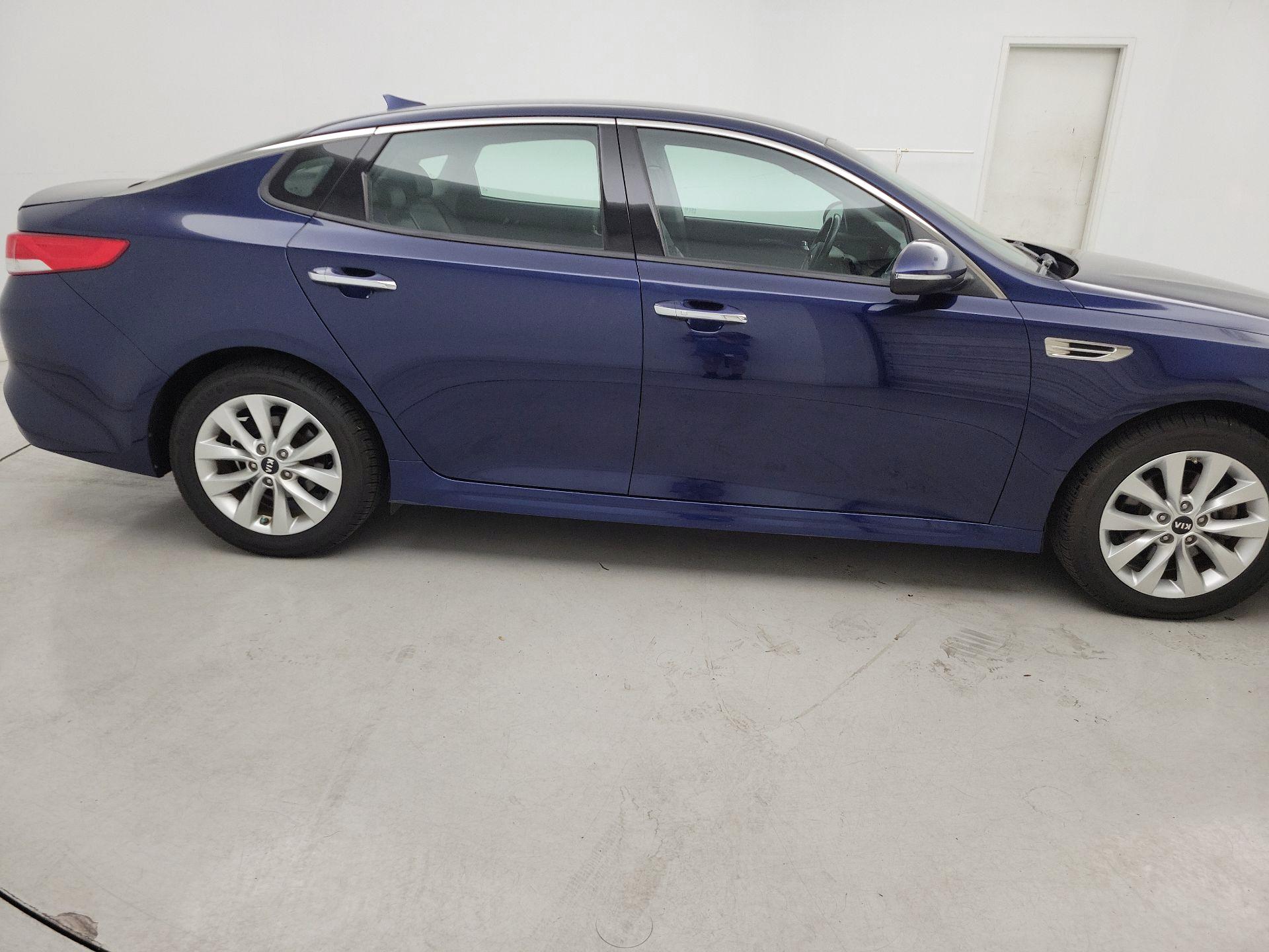Thumbnail: 2018 Kia Optima - 4