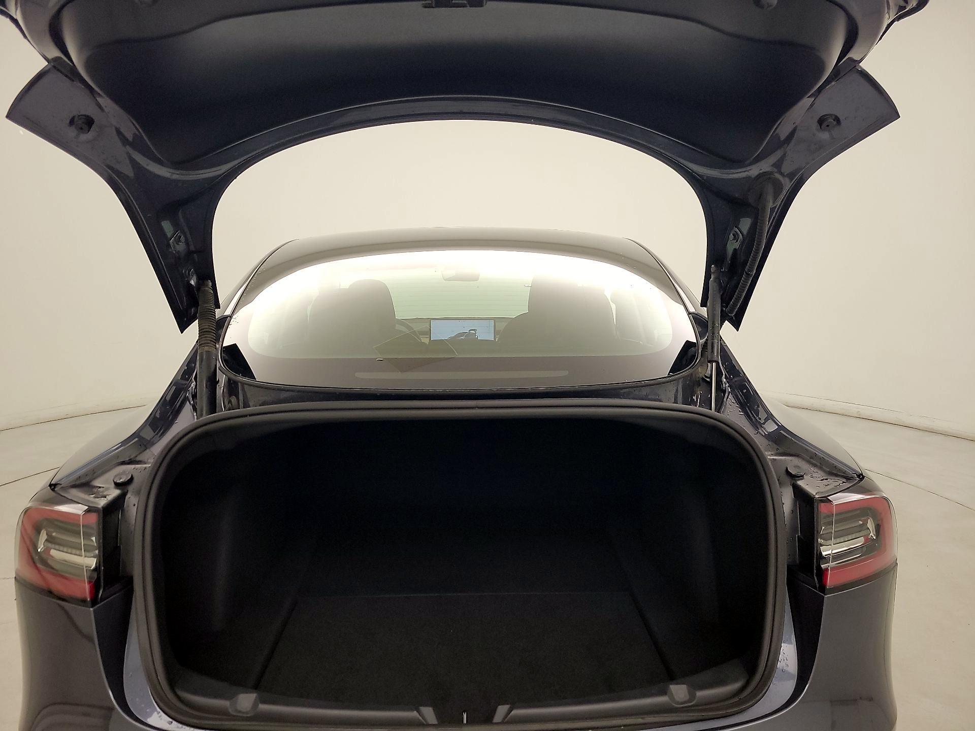 Thumbnail: 2023 Tesla Model 3 - 19