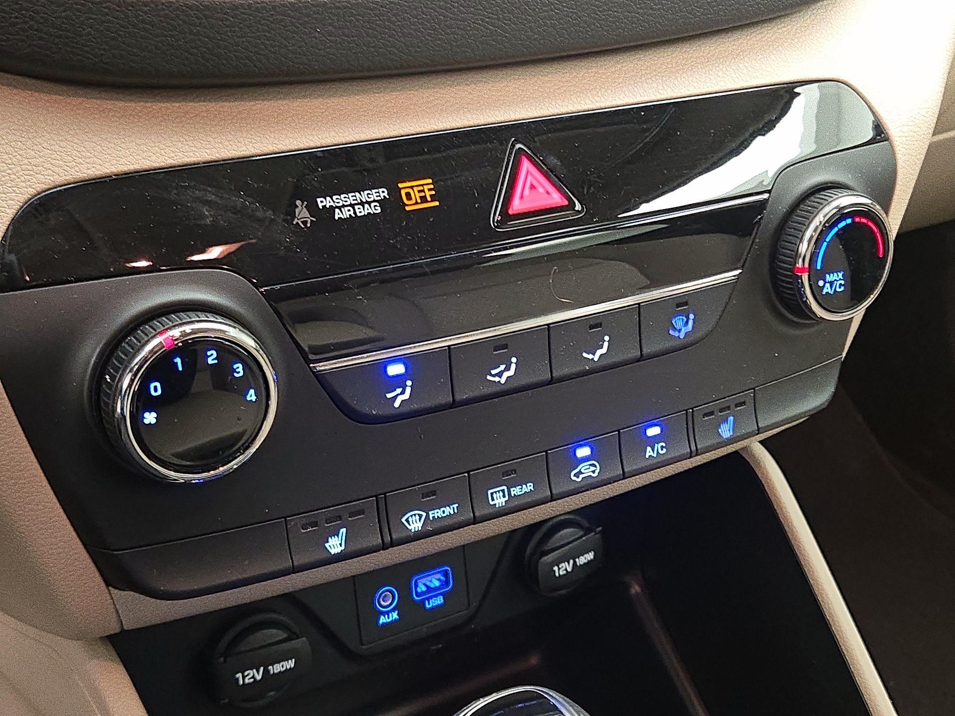 Thumbnail: 2016 Hyundai Tucson - 16