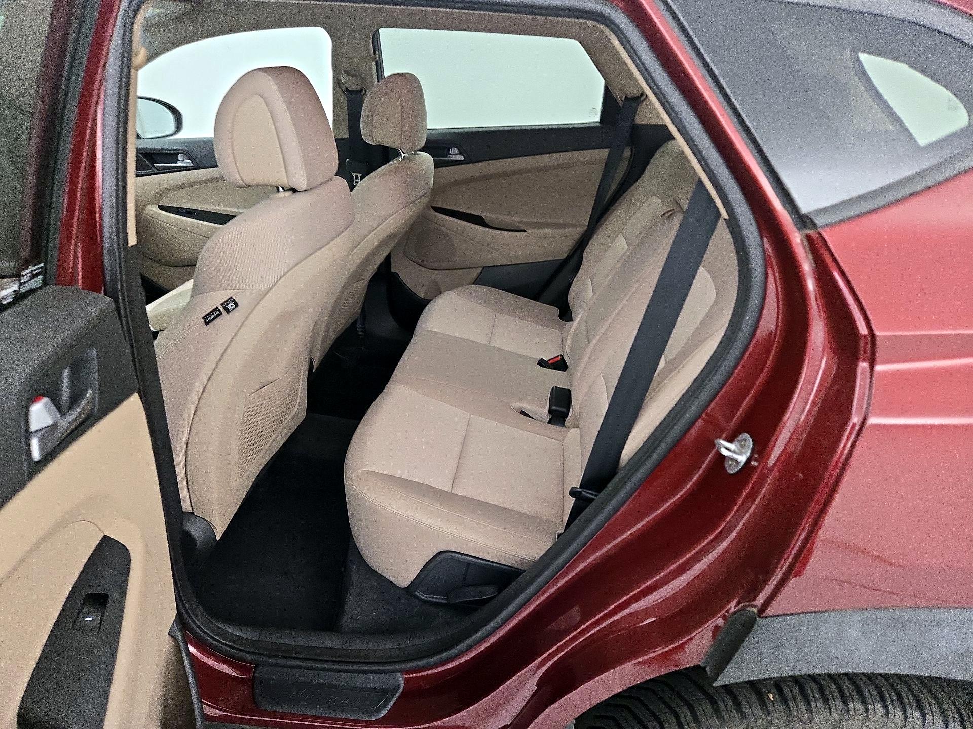 Thumbnail: 2016 Hyundai Tucson - 19