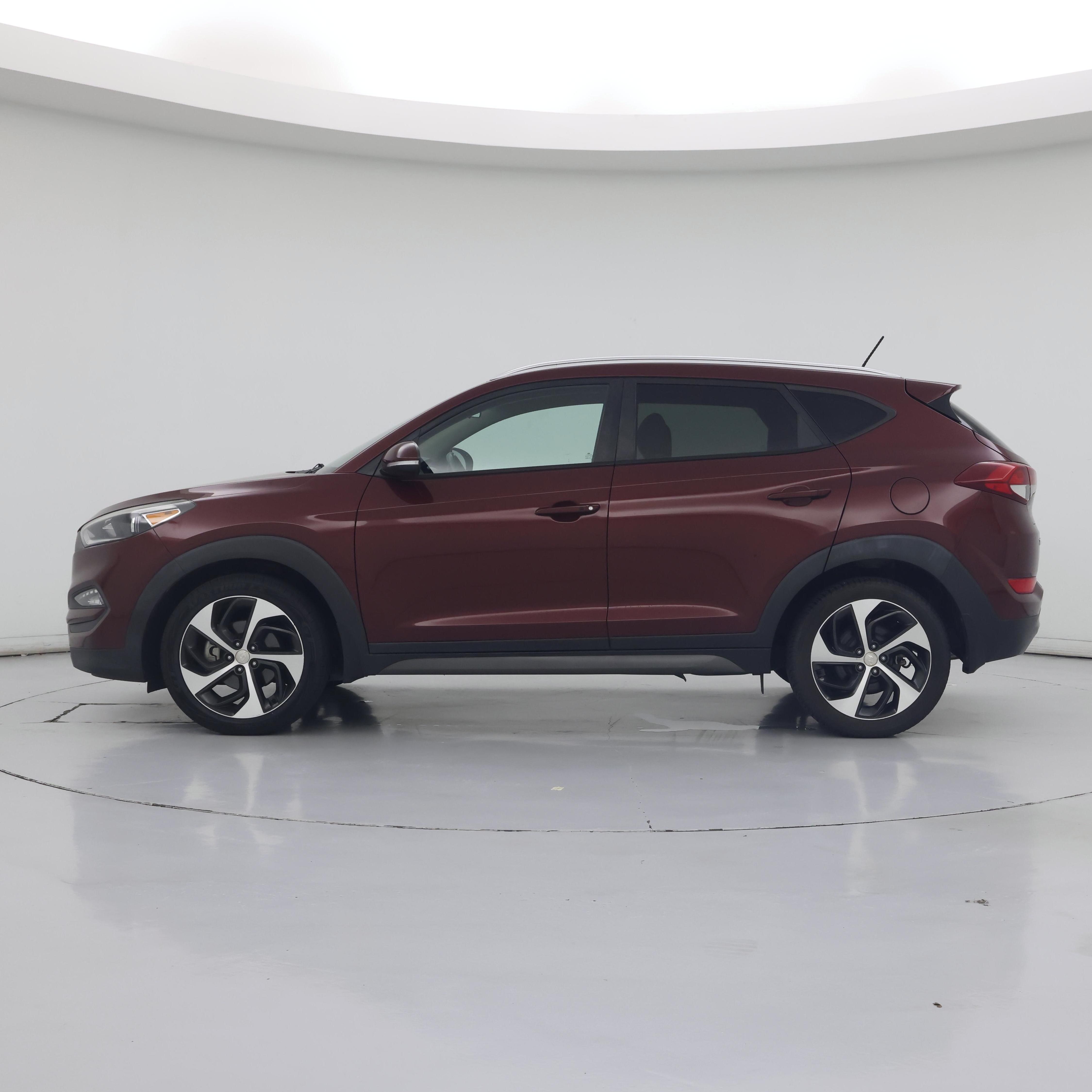 Thumbnail: 2016 Hyundai Tucson - 3