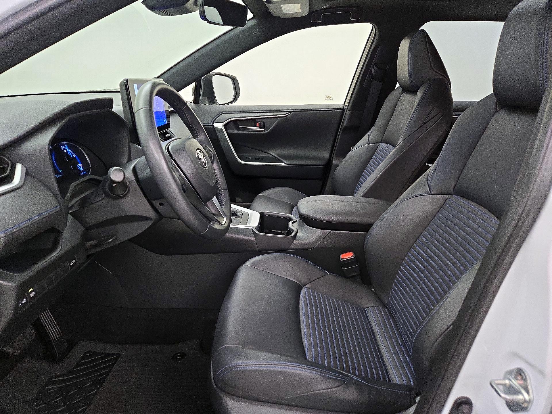 Thumbnail: 2025 Toyota RAV4 - 11