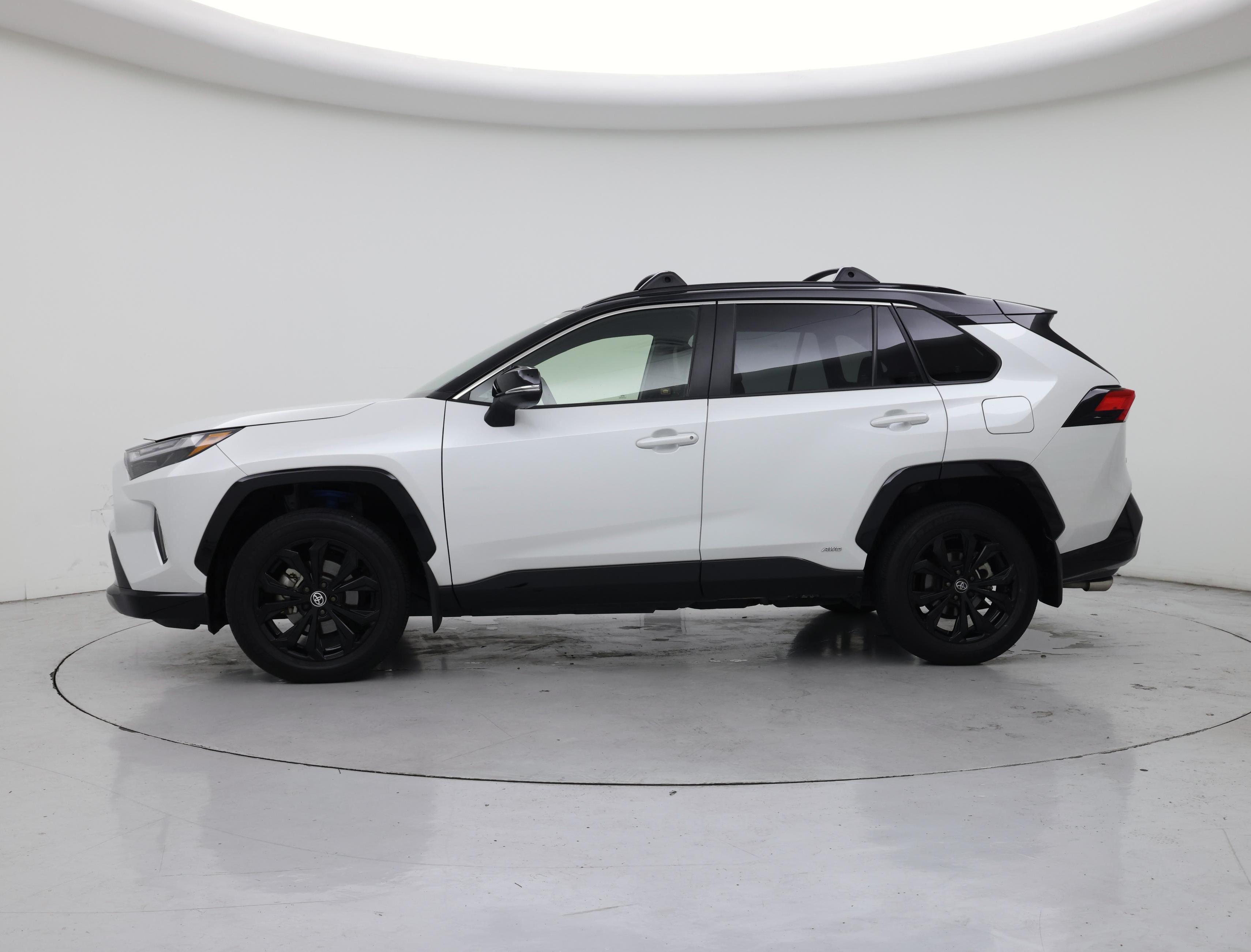 Thumbnail: 2025 Toyota RAV4 - 3