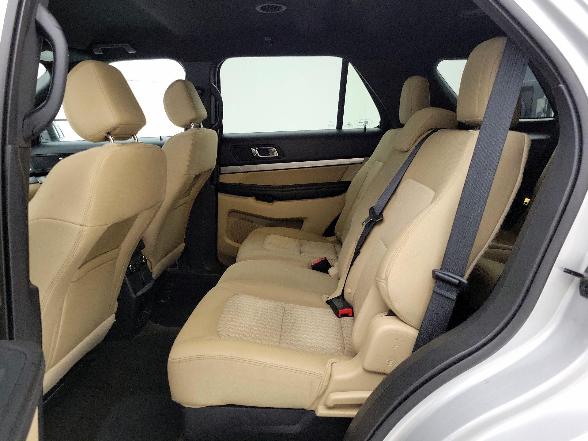 Thumbnail: 2016 Ford Explorer - 19